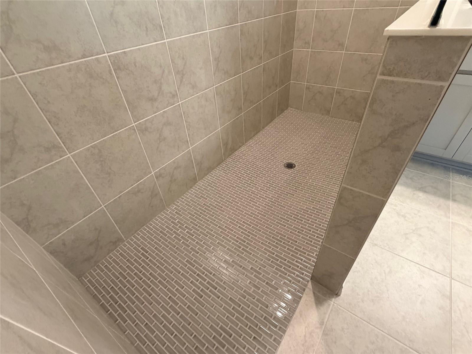 Image 8 of 9 For 8604 Anna May Drive