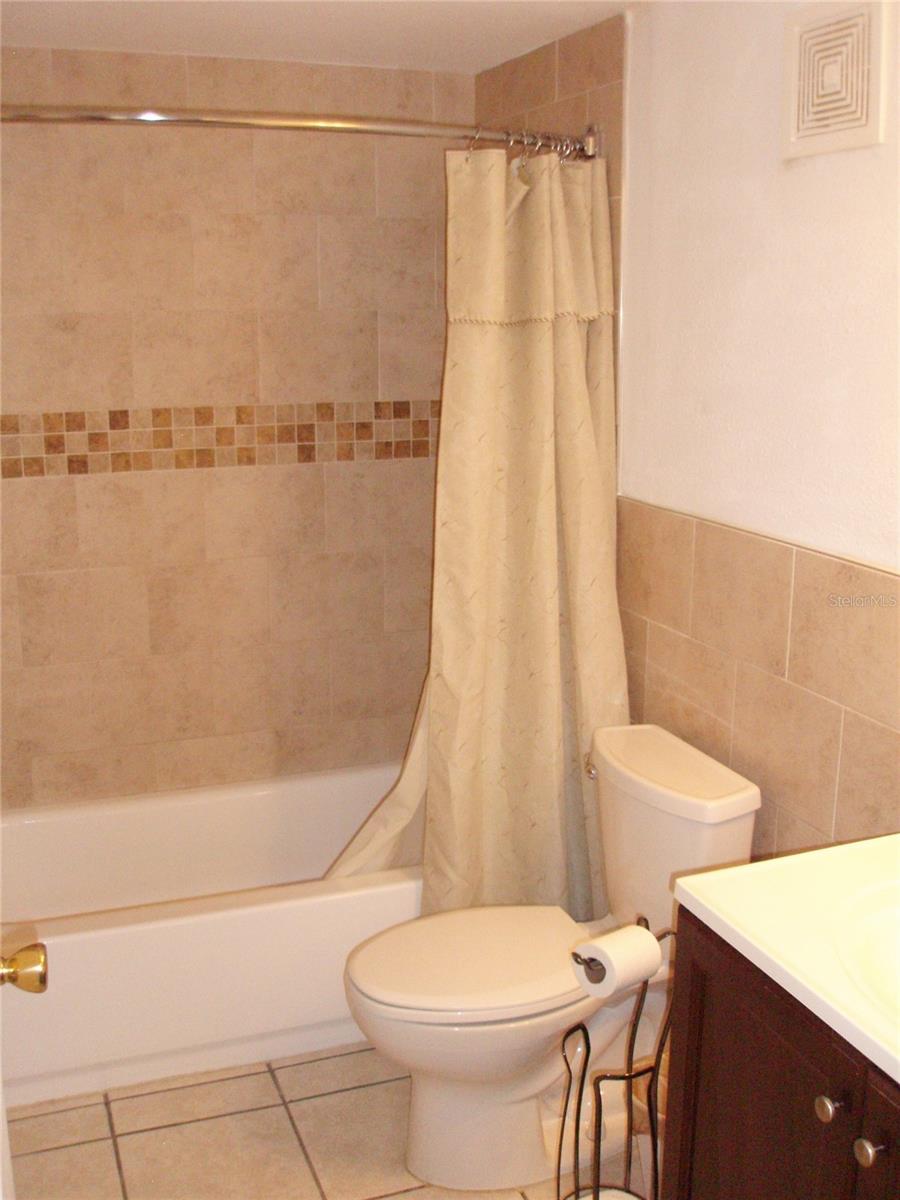 Image 11 of 12 For 4500 Bay Drive 138