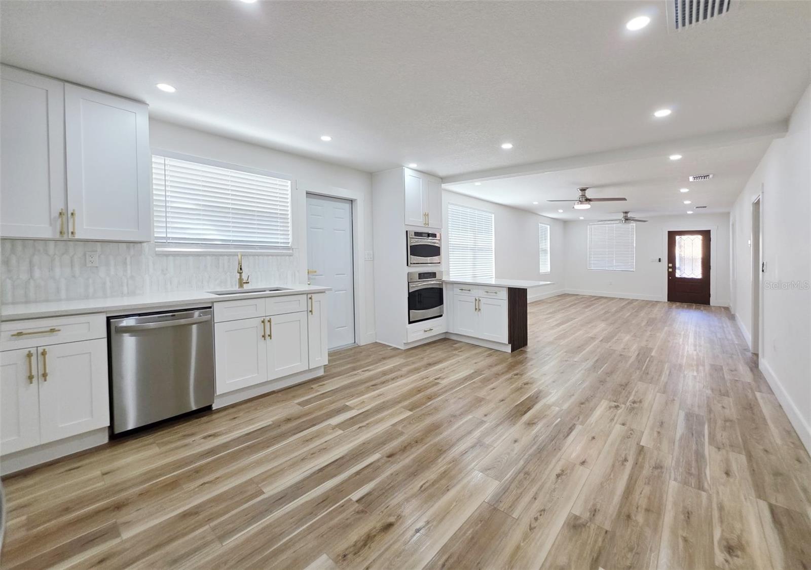 Image 13 of 42 For 1205 Emma Street