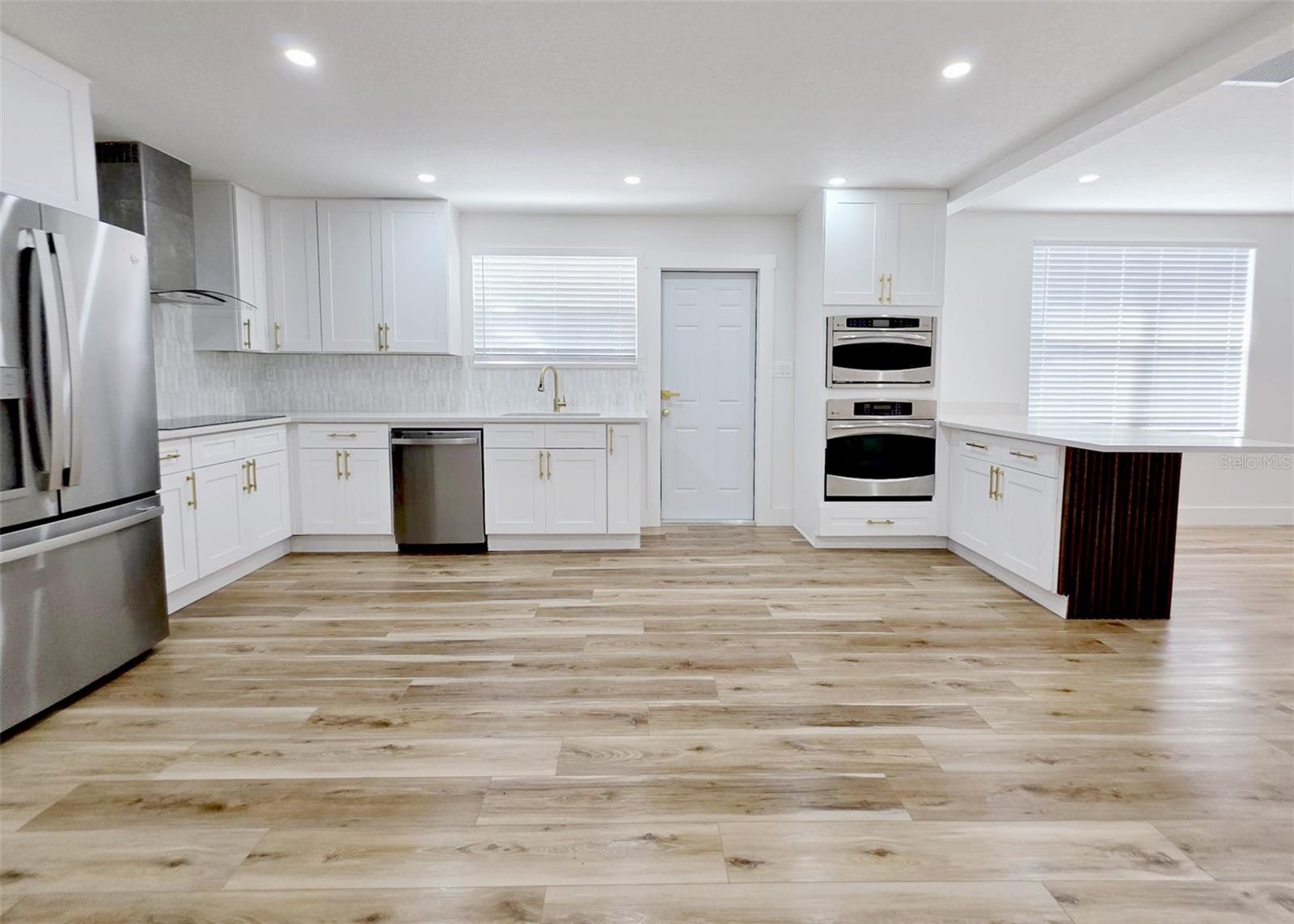 Image 14 of 42 For 1205 Emma Street