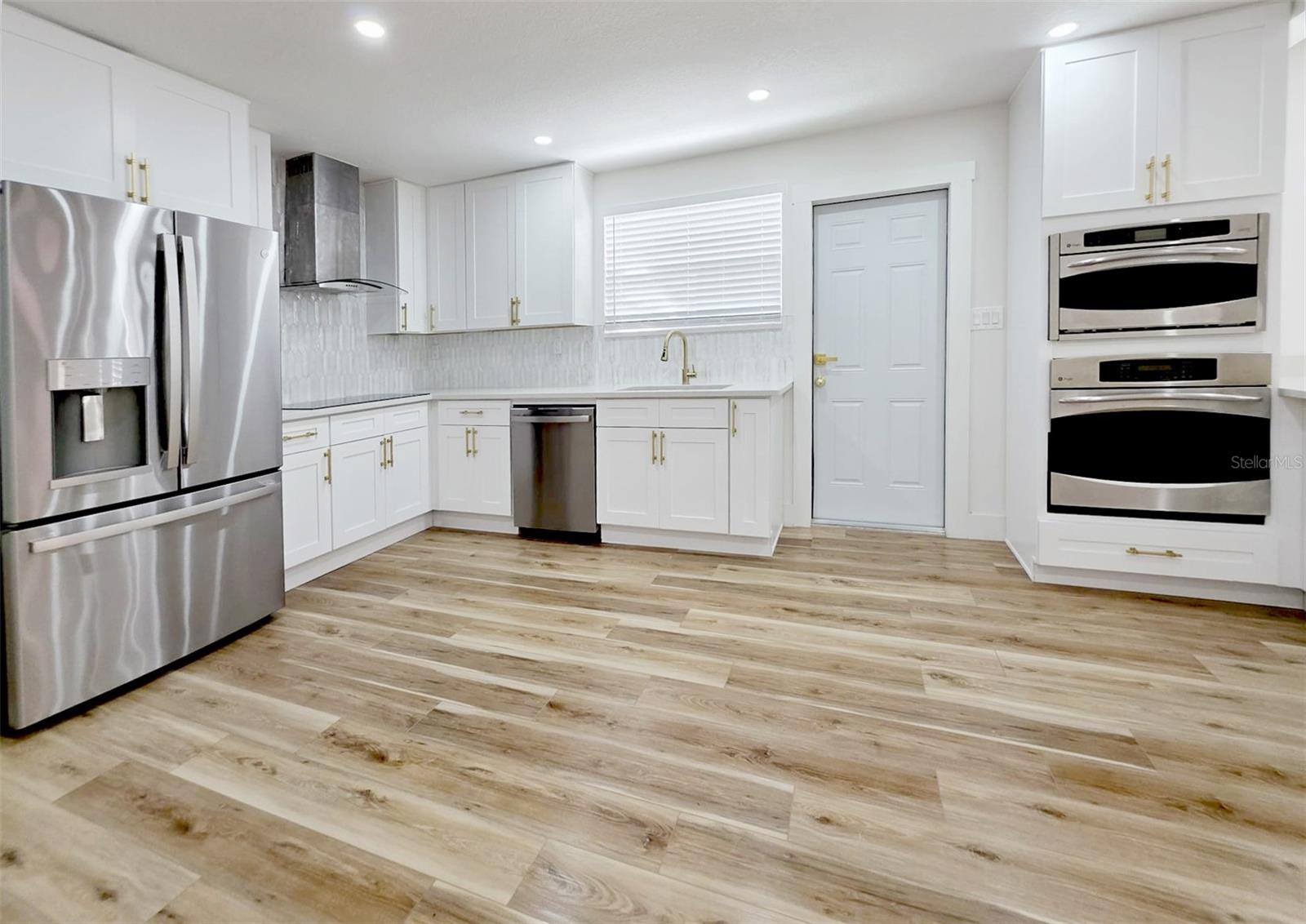 Image 15 of 42 For 1205 Emma Street