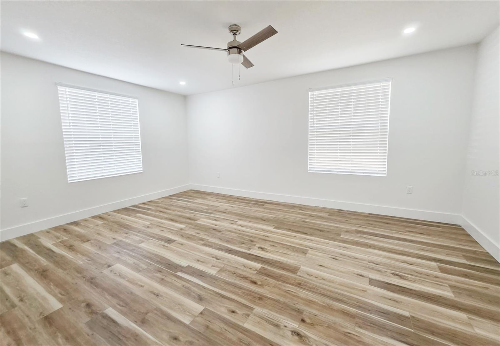 Image 19 of 42 For 1205 Emma Street