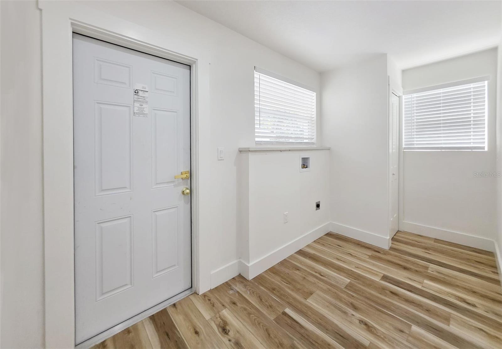 Image 30 of 42 For 1205 Emma Street