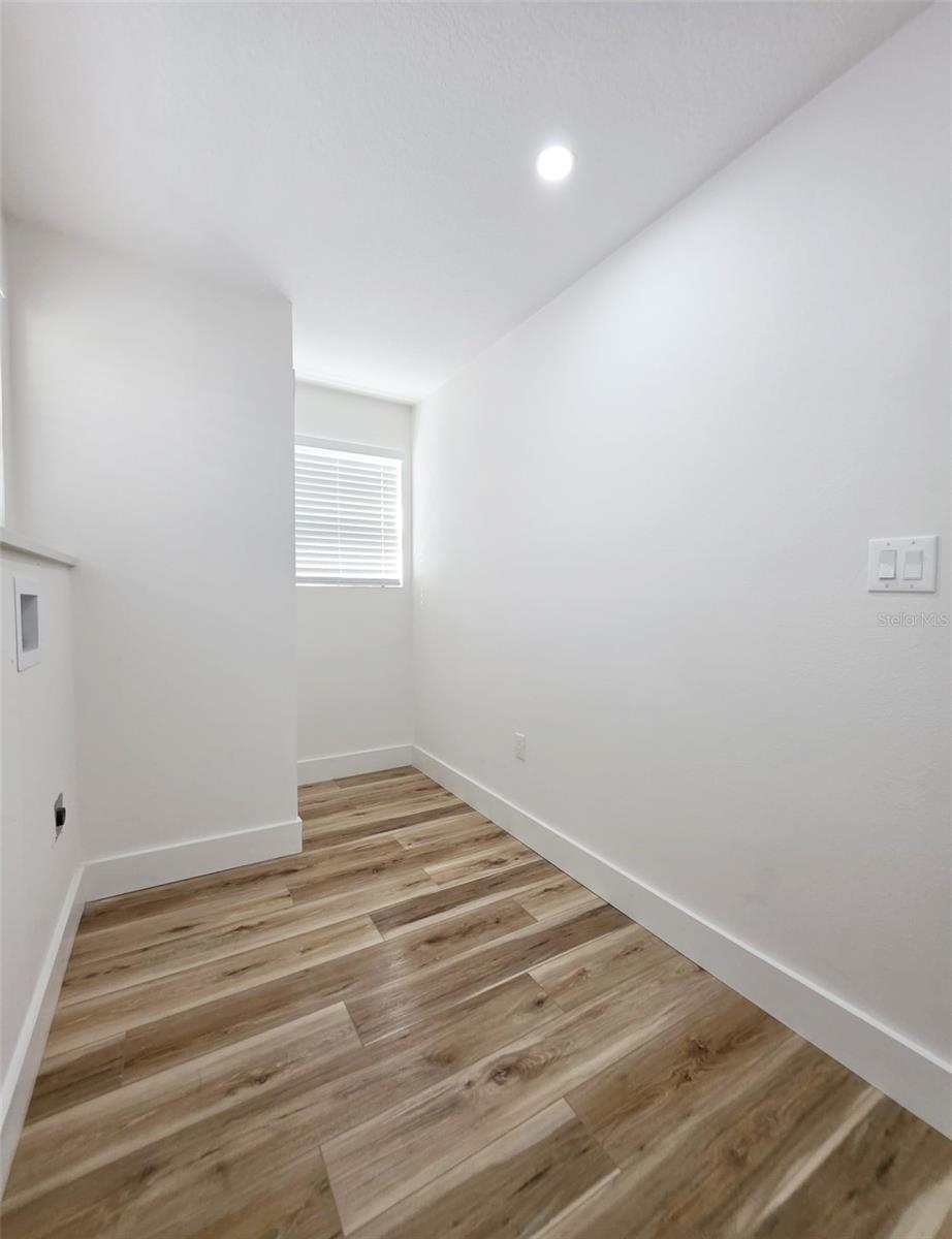 Image 31 of 42 For 1205 Emma Street