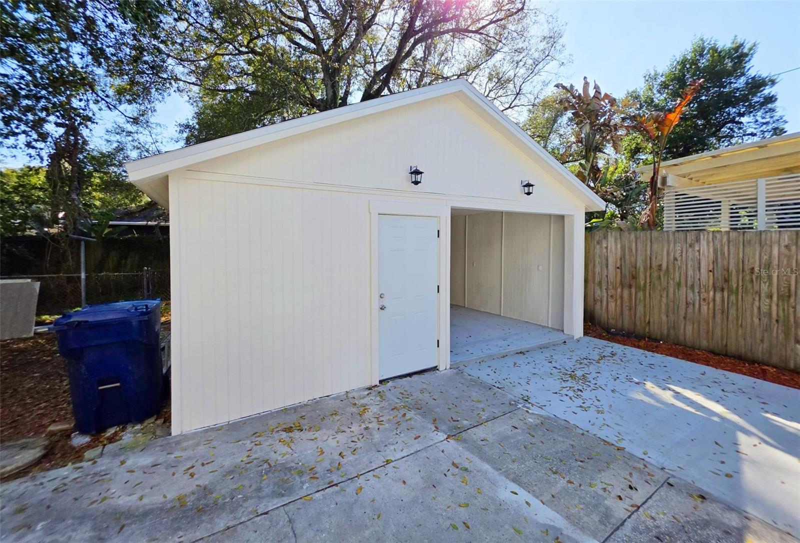 Image 33 of 42 For 1205 Emma Street