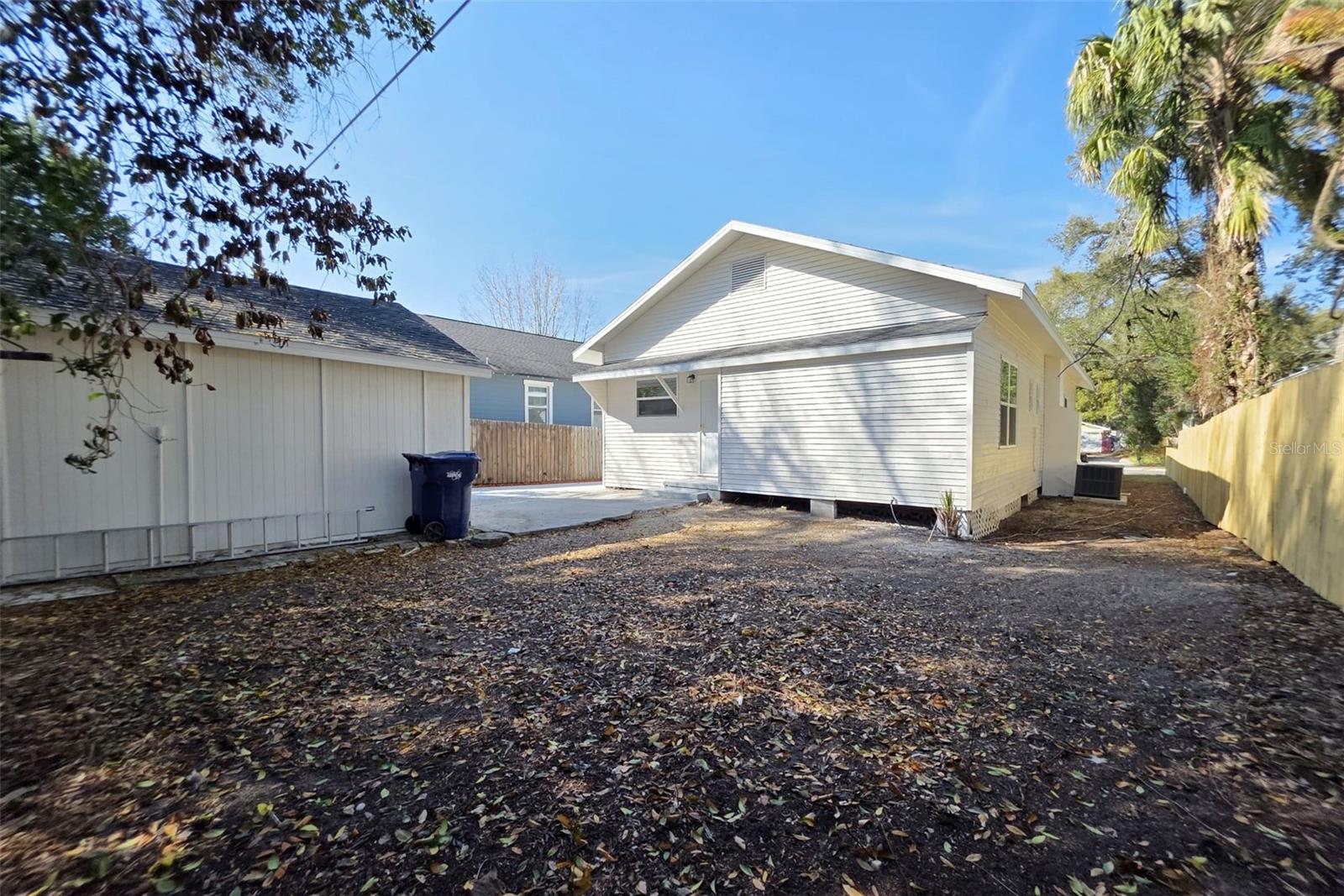 Image 37 of 42 For 1205 Emma Street