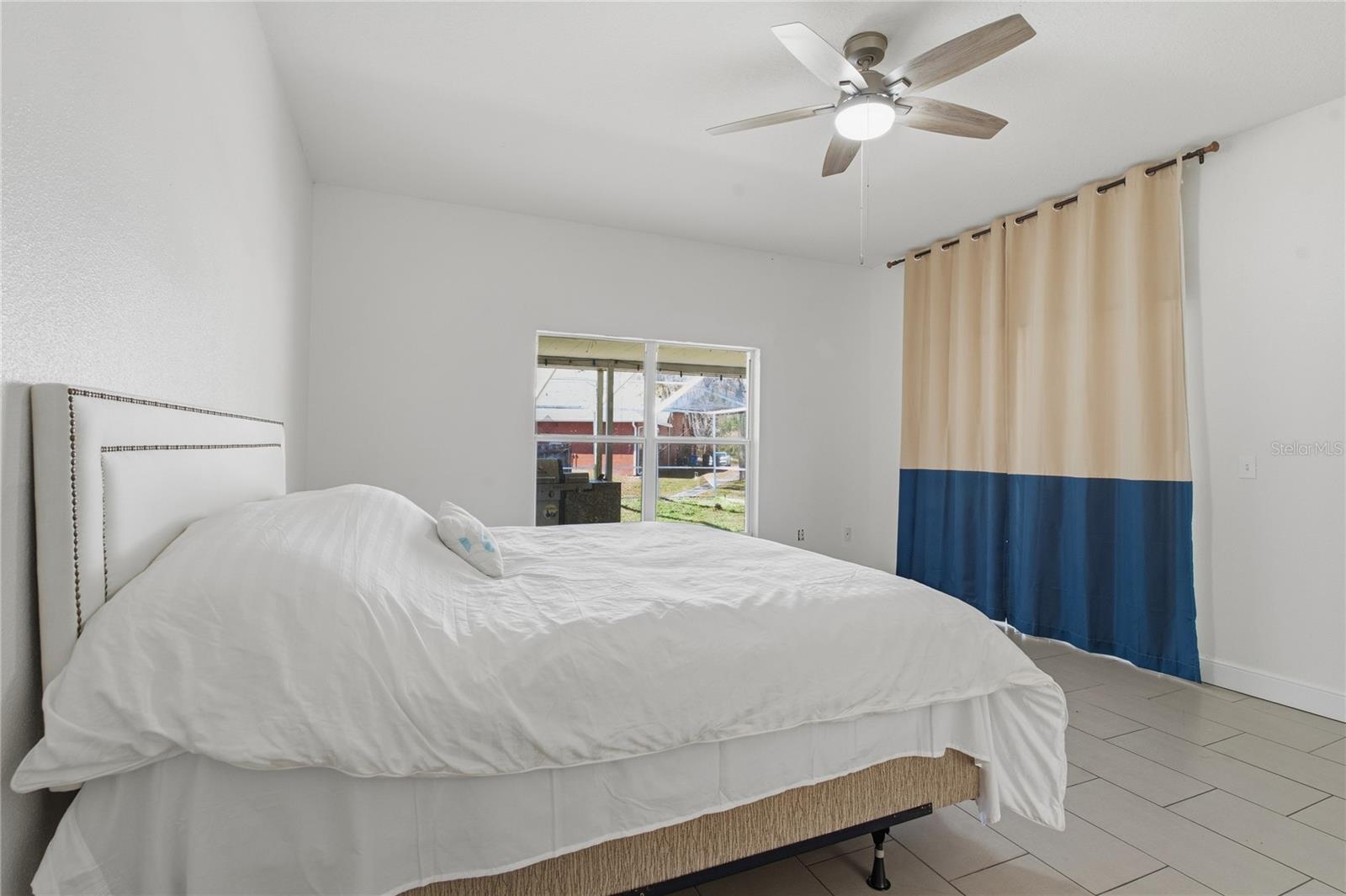 Image 11 of 51 For 20000 Harvie Lane