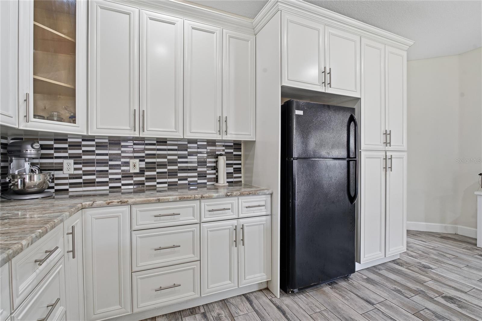 Image 24 of 51 For 20000 Harvie Lane