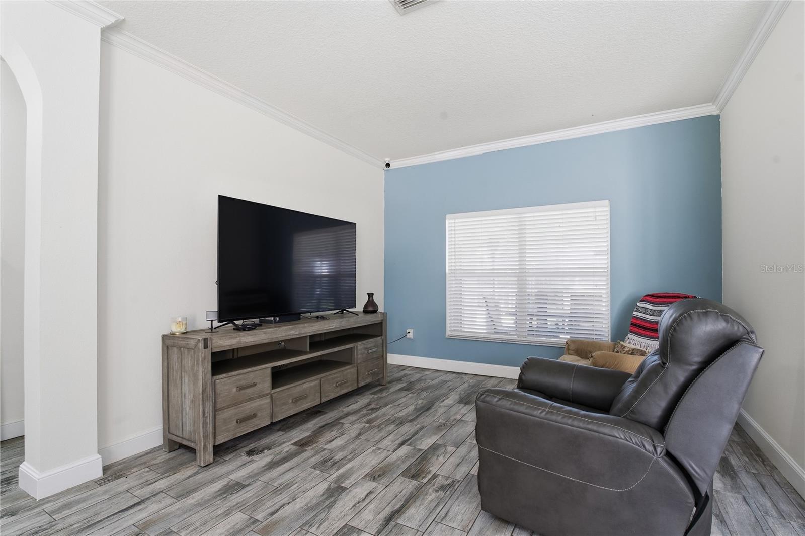 Image 5 of 51 For 20000 Harvie Lane