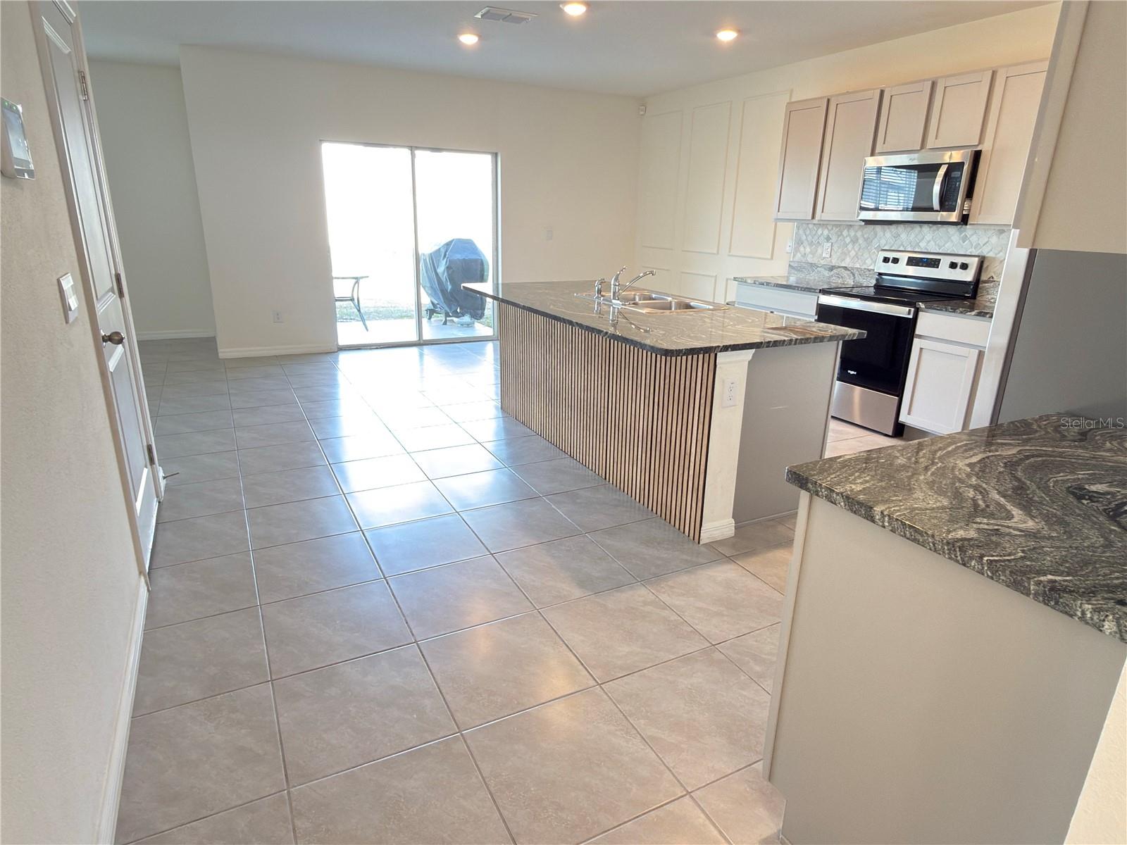 Image 16 of 35 For 33333 Field Maple Loop