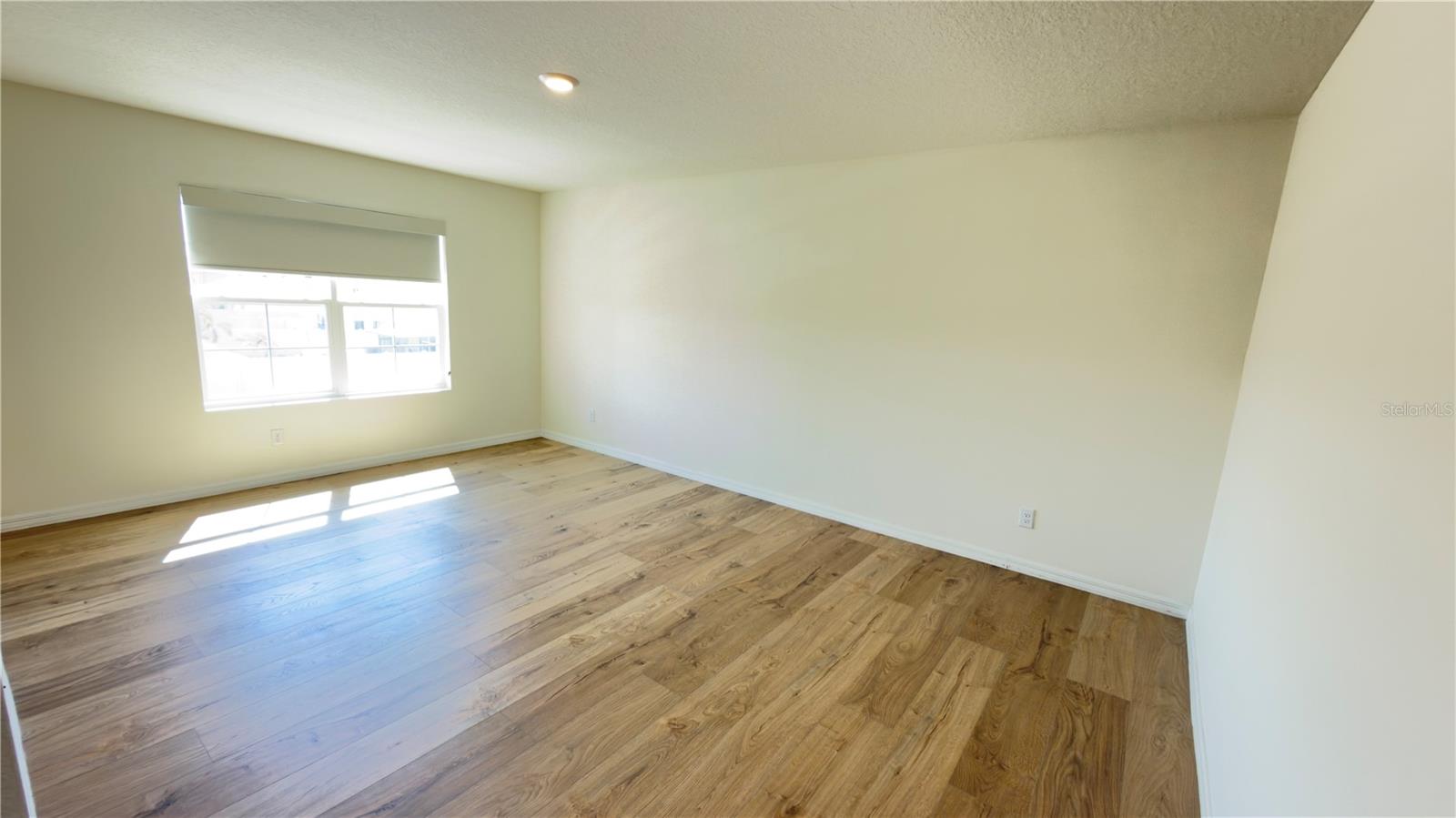 Image 22 of 35 For 33333 Field Maple Loop