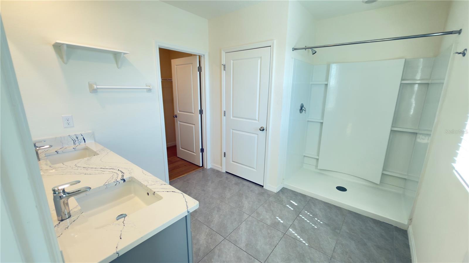 Image 24 of 35 For 33333 Field Maple Loop