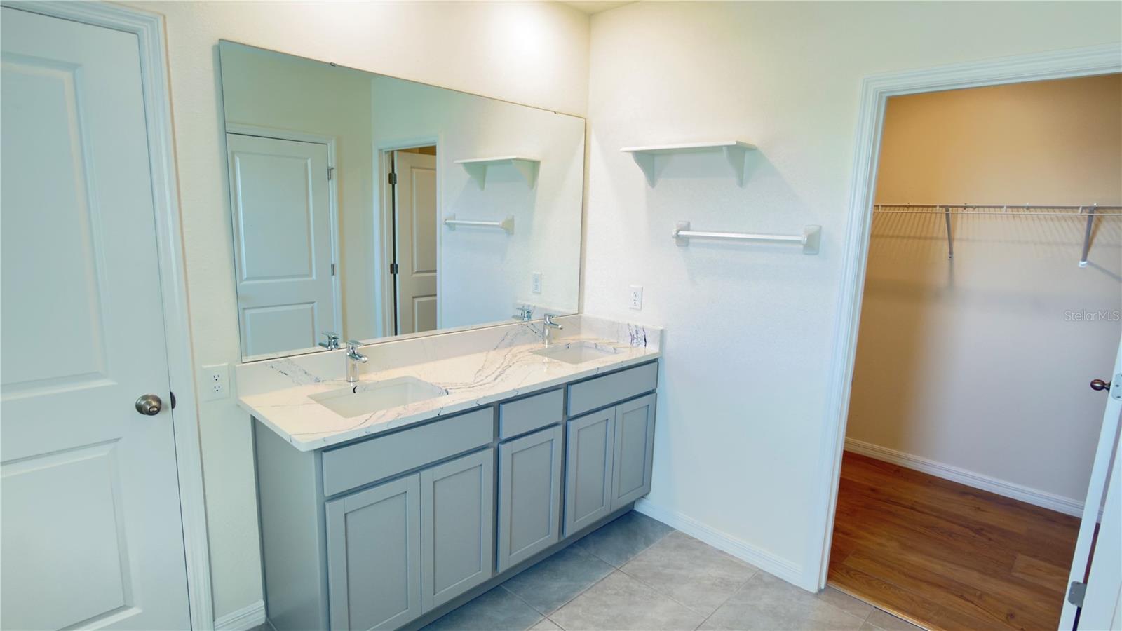 Image 25 of 35 For 33333 Field Maple Loop