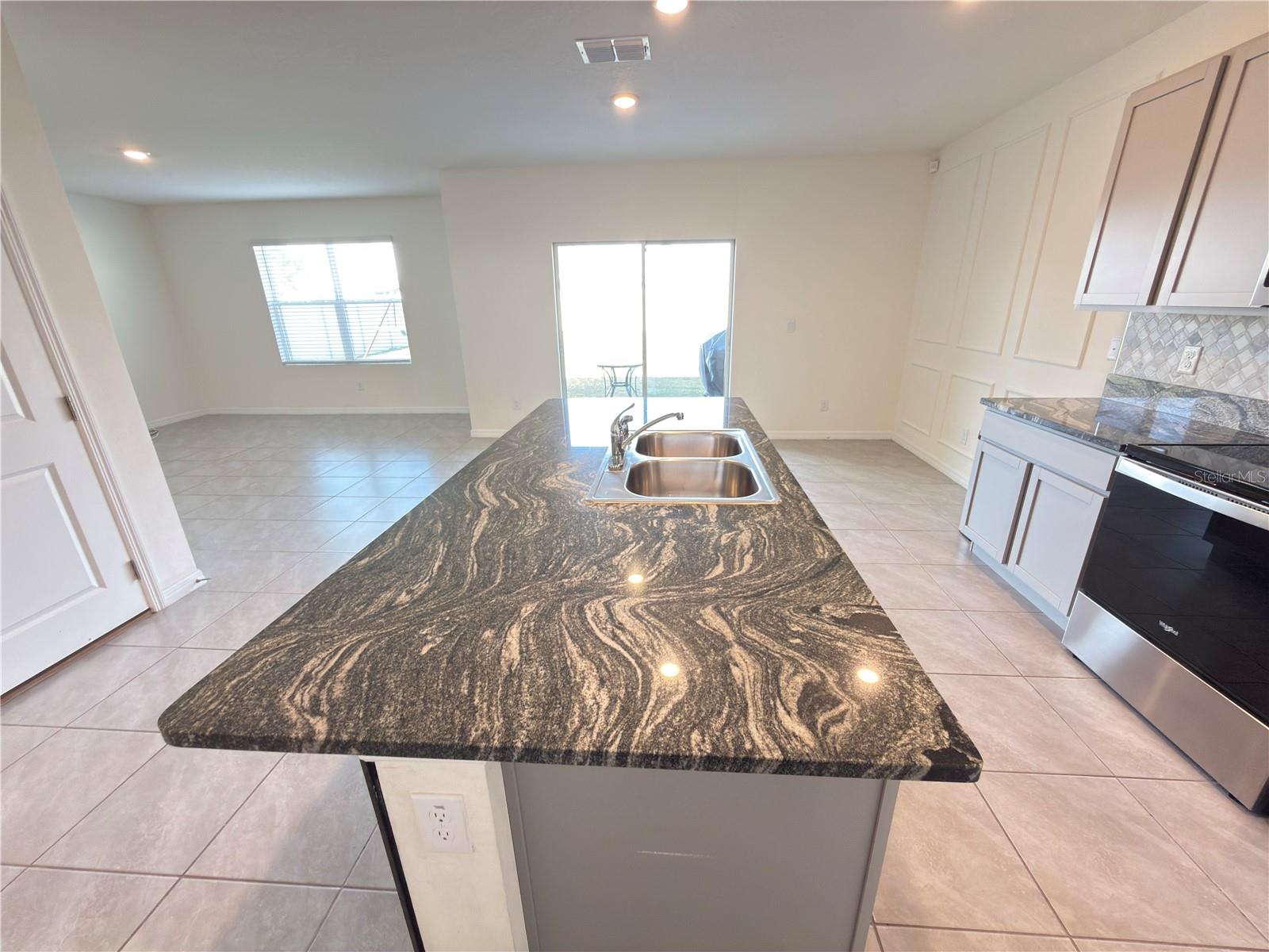 Image 9 of 35 For 33333 Field Maple Loop