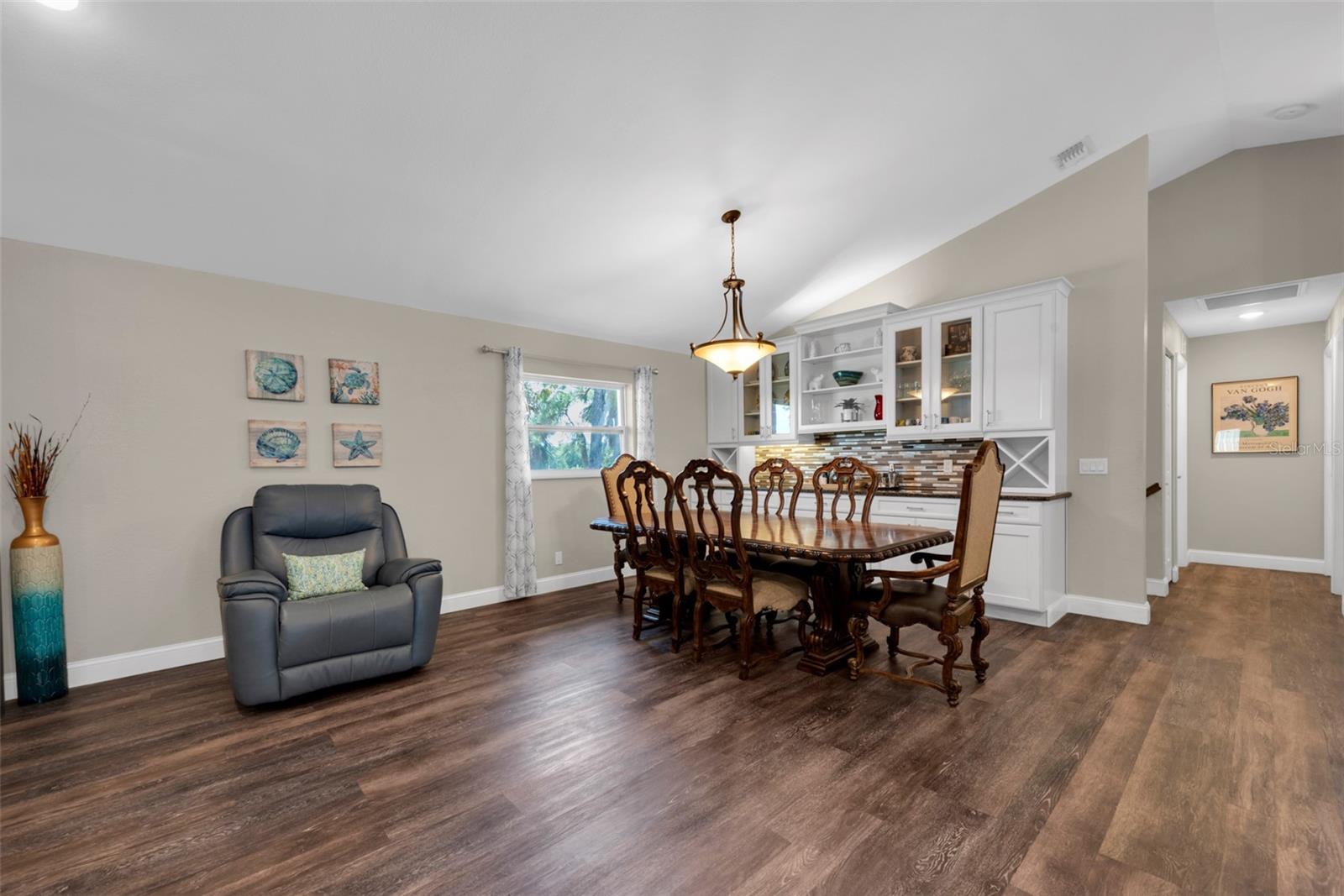 Image 13 of 93 For 9901 Bay Drive