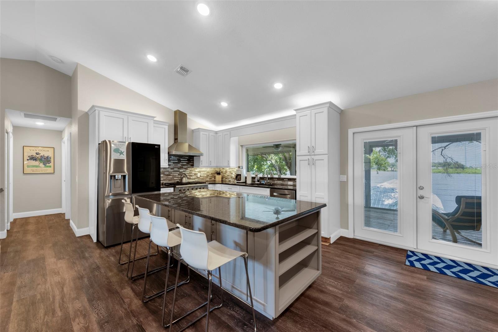 Image 14 of 93 For 9901 Bay Drive