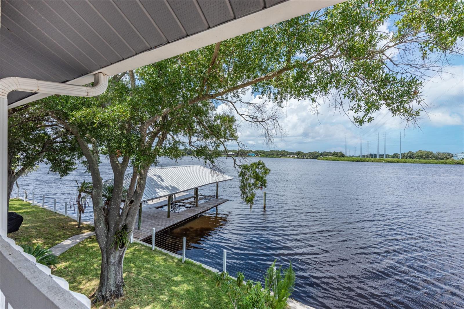 Image 4 of 93 For 9901 Bay Drive