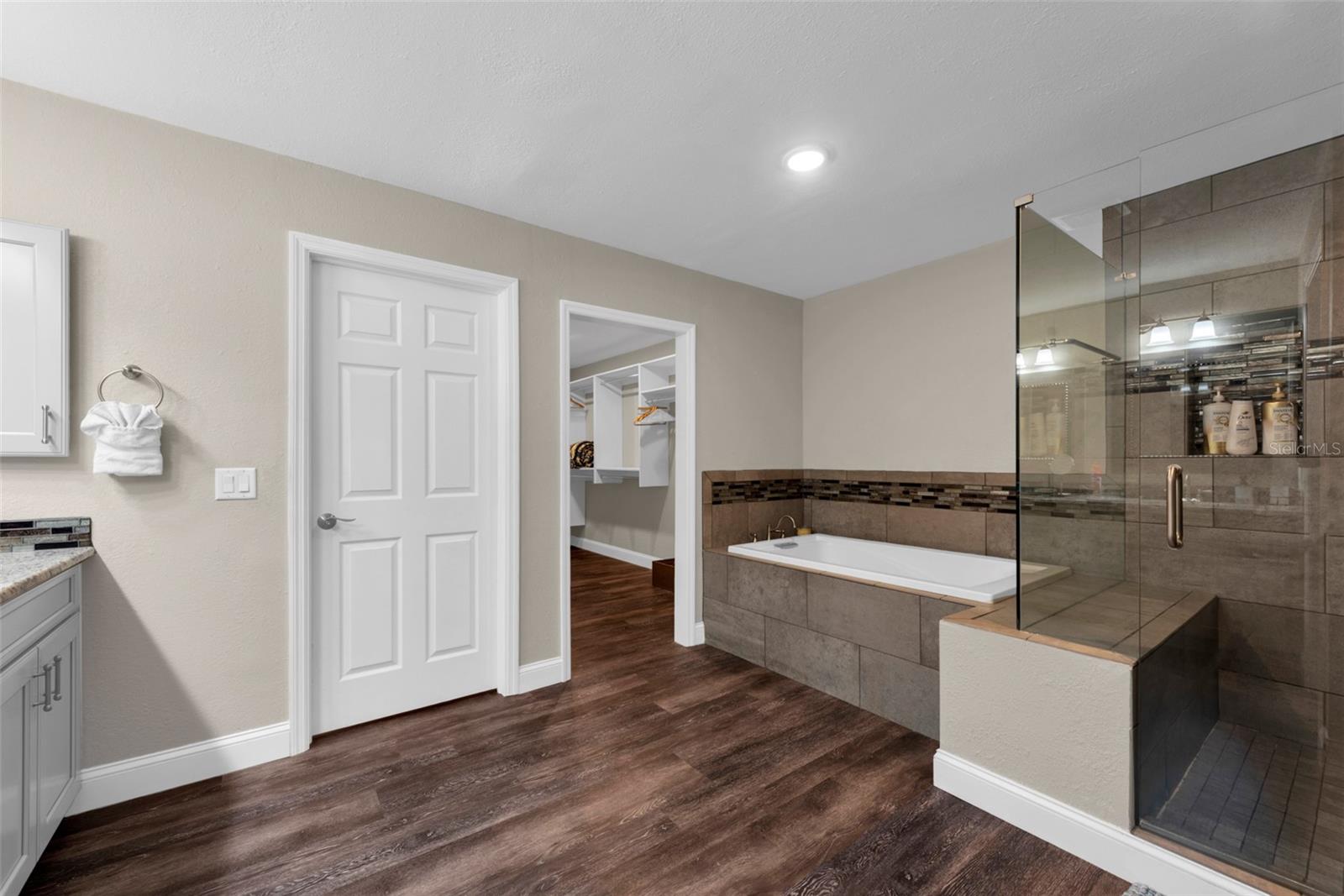 Image 41 of 93 For 9901 Bay Drive