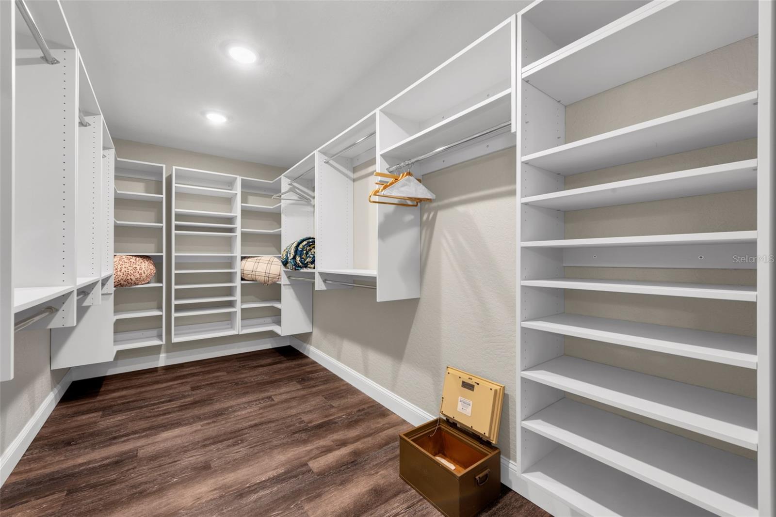 Image 42 of 93 For 9901 Bay Drive