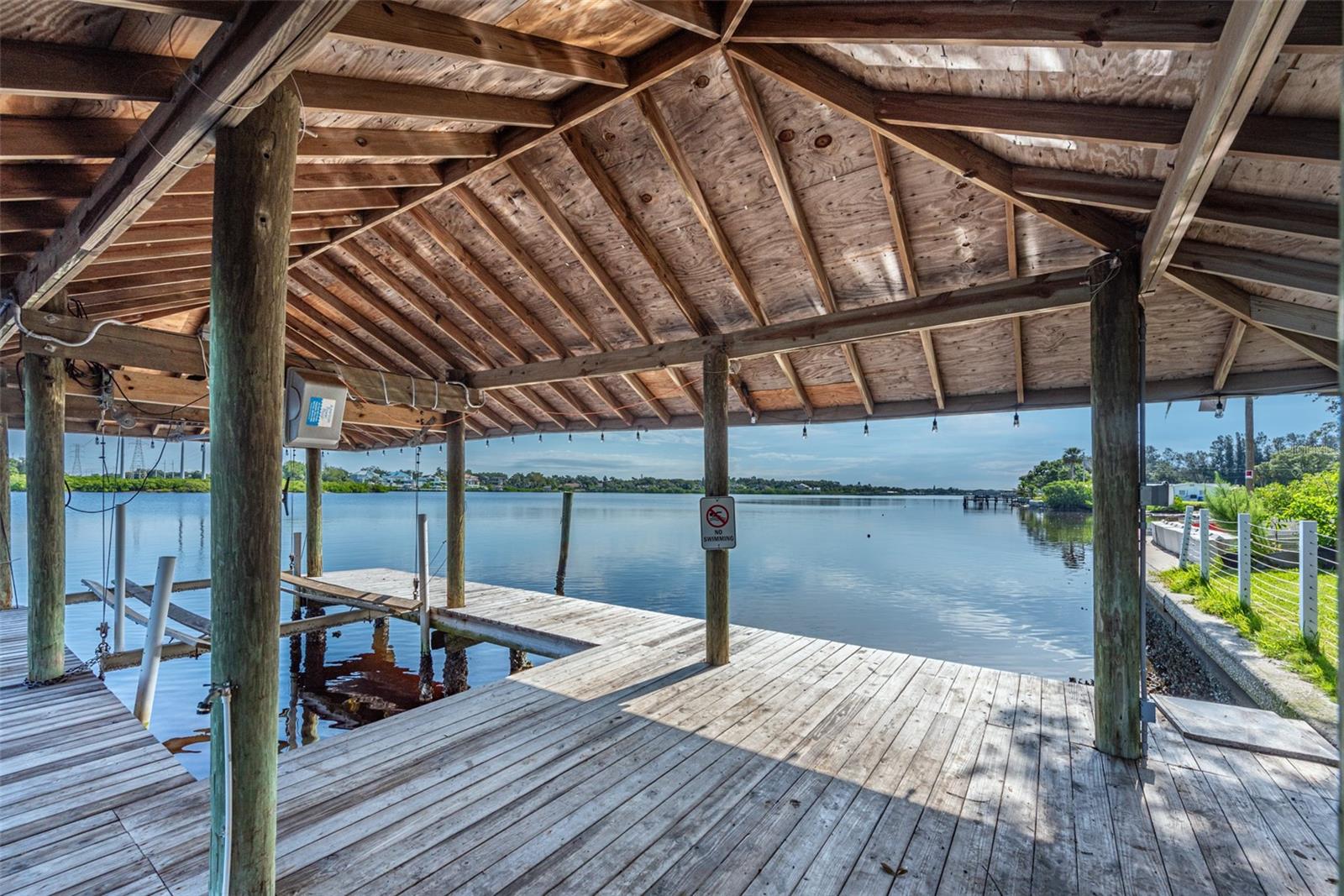 Image 57 of 93 For 9901 Bay Drive