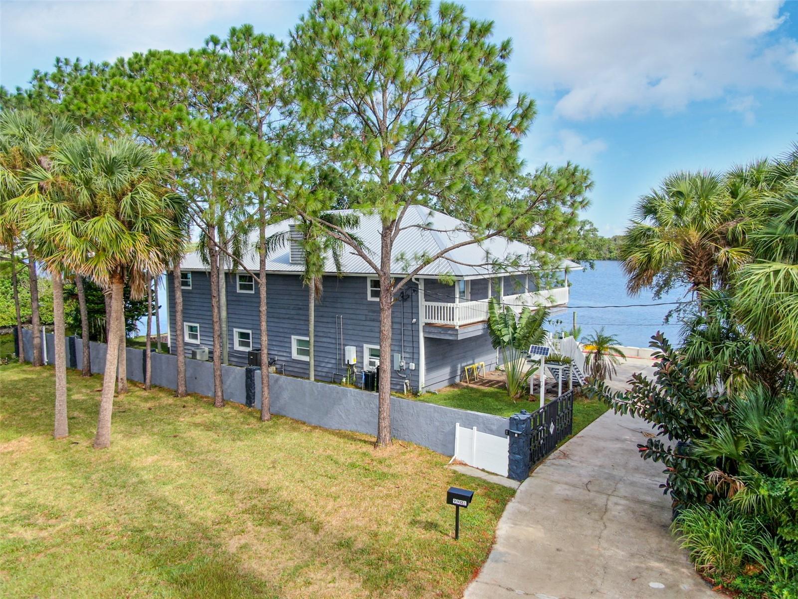 Image 82 of 93 For 9901 Bay Drive