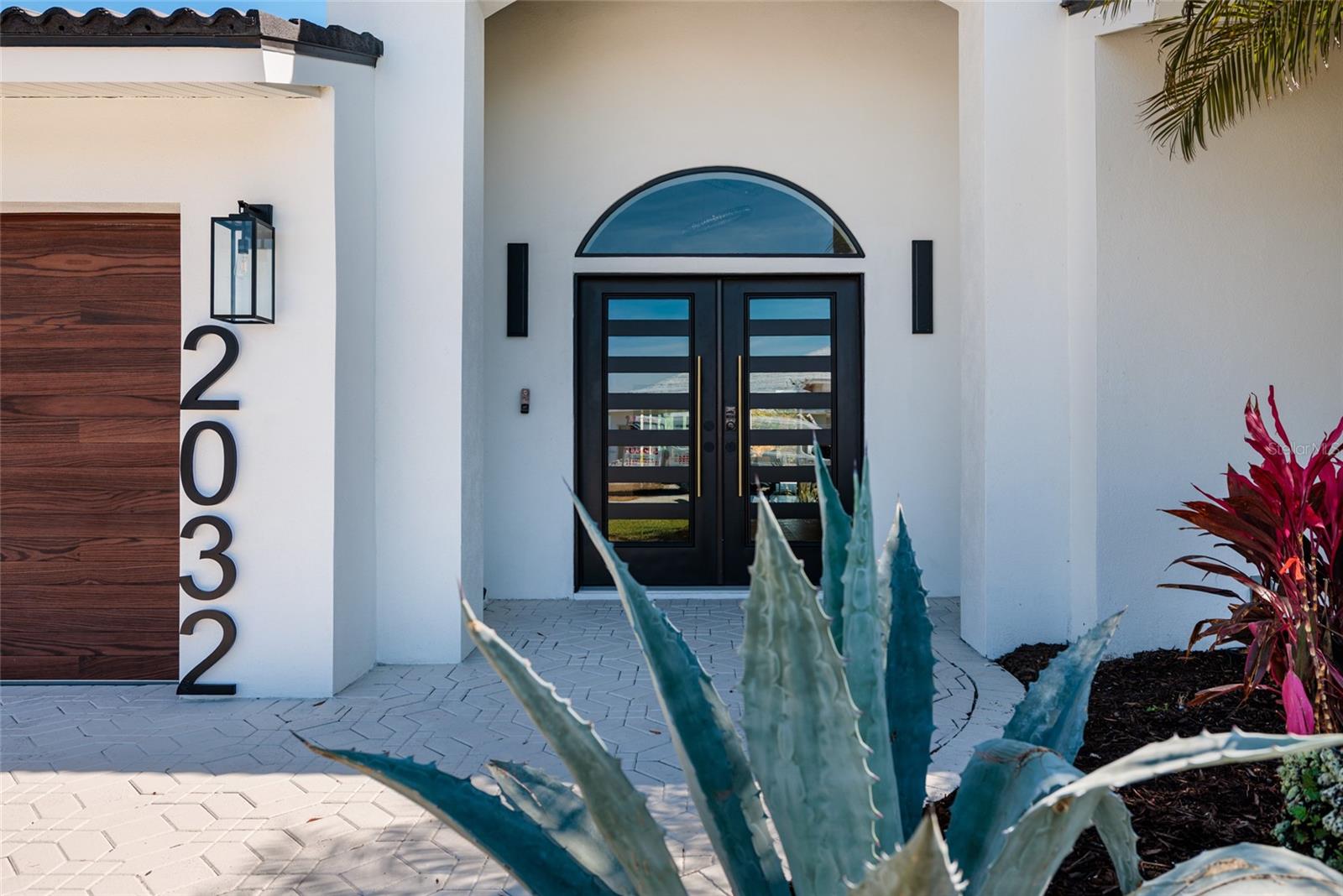 Image 13 of 73 For 2032 Kansas Avenue Ne