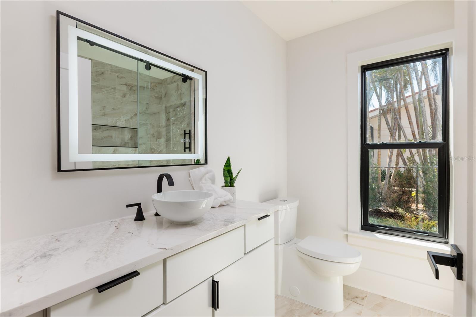 Image 31 of 73 For 2032 Kansas Avenue Ne