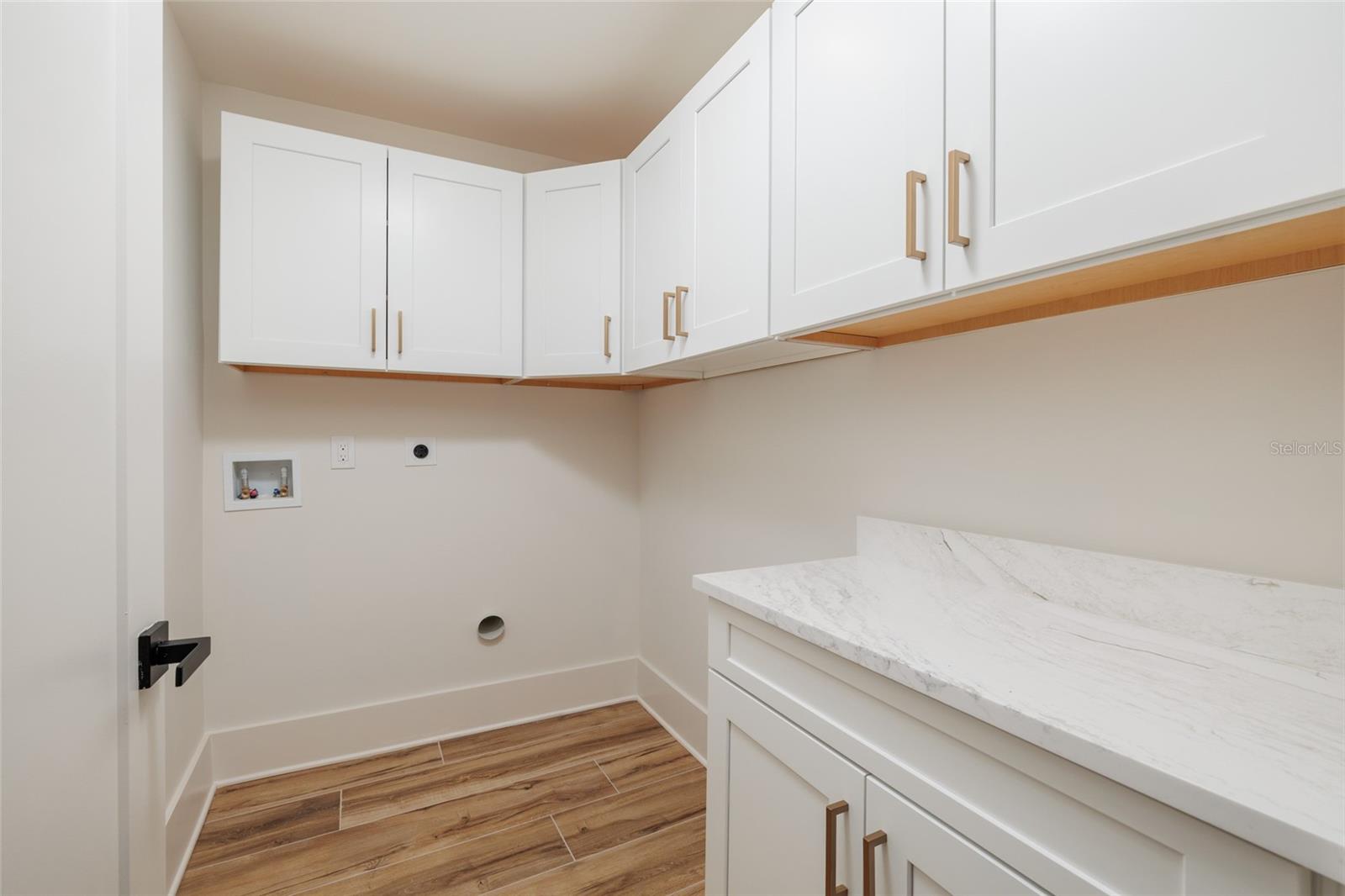 Image 32 of 73 For 2032 Kansas Avenue Ne