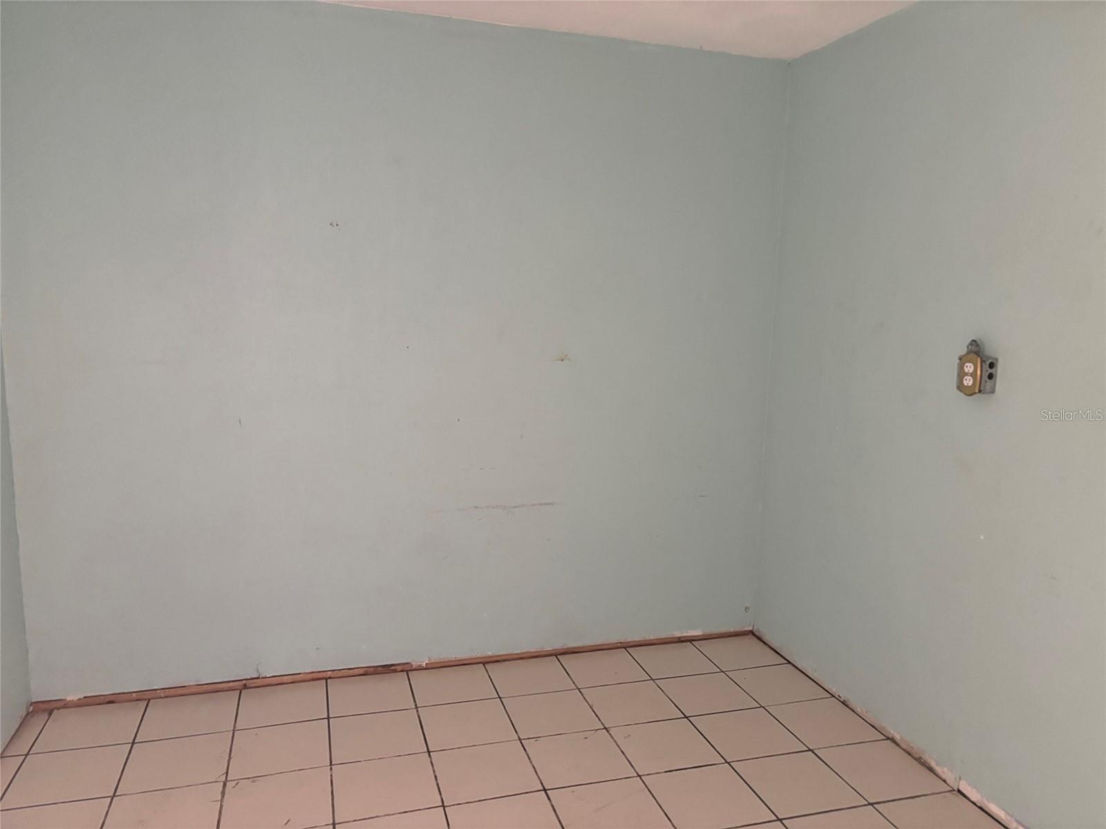 Image 19 of 26 For 244 54th Court