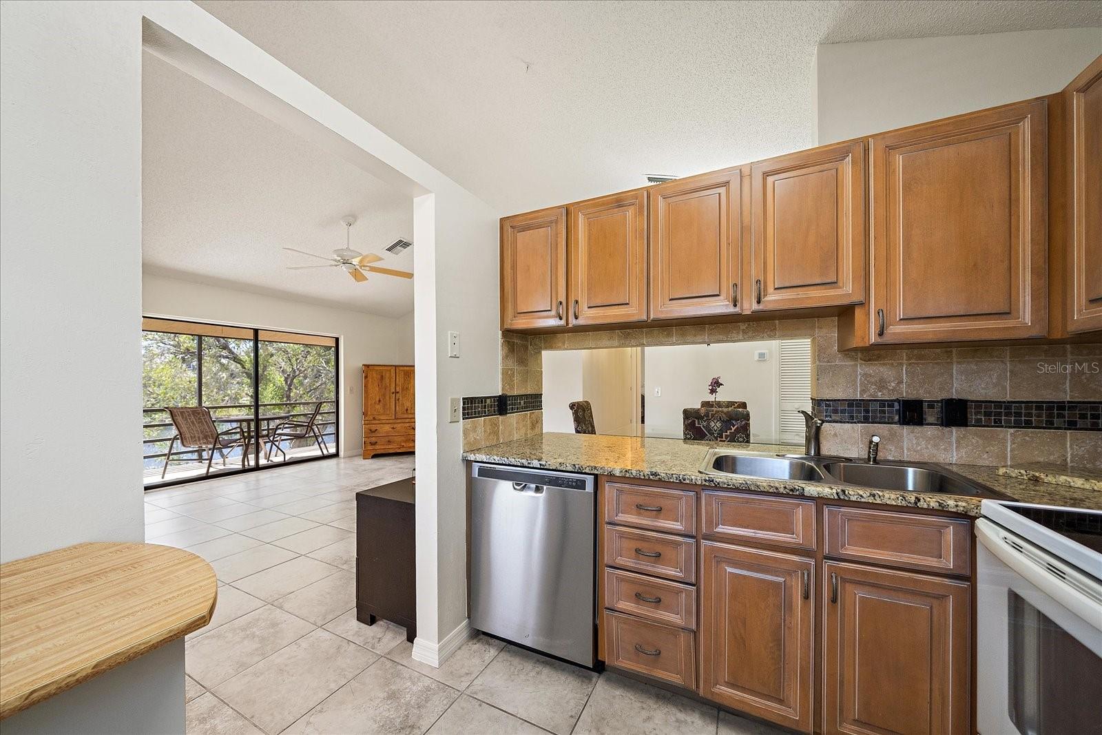 Image 6 of 41 For 5654 Gardens Drive