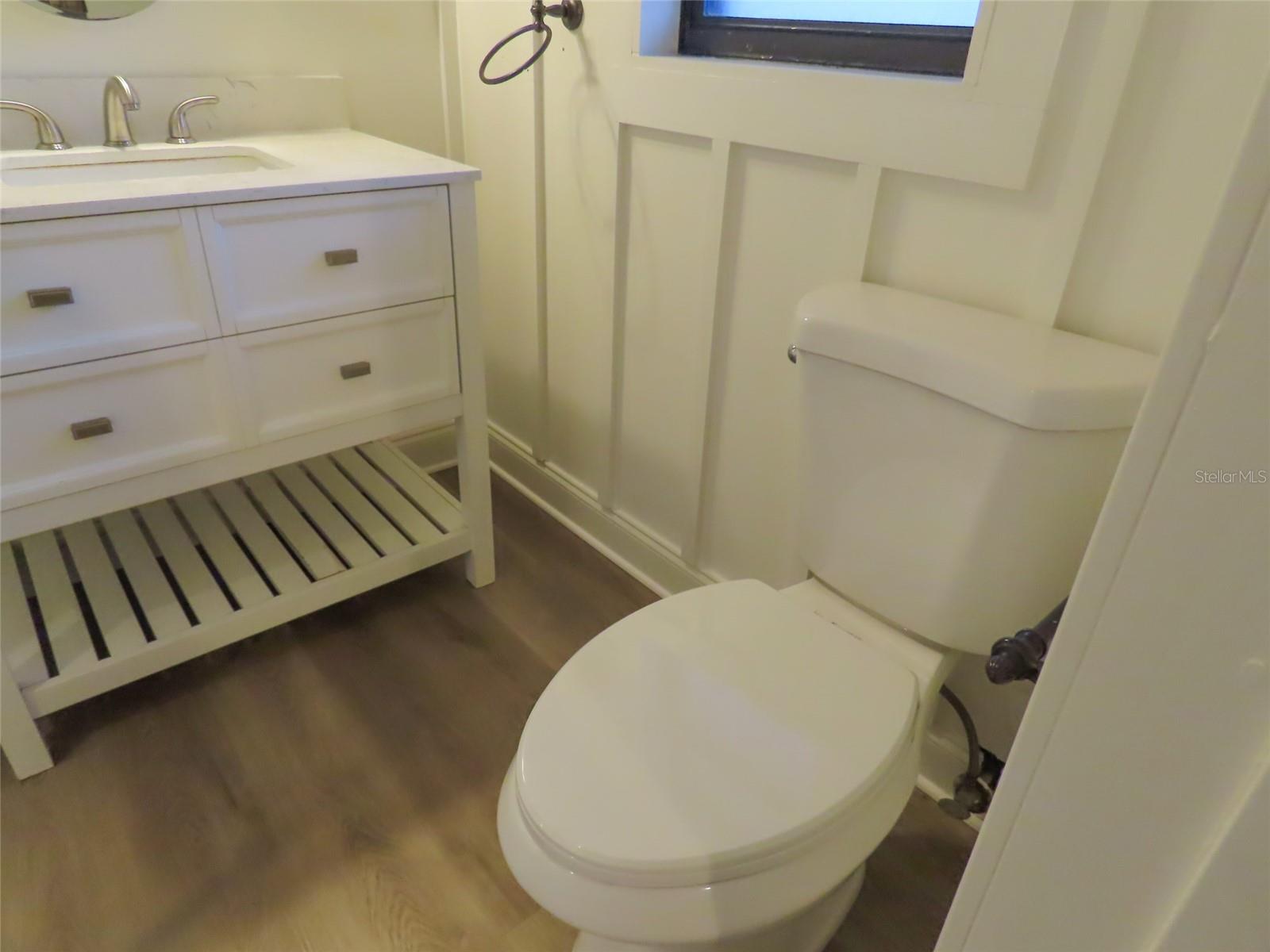 Image 20 of 34 For 1798 Faulds Road N