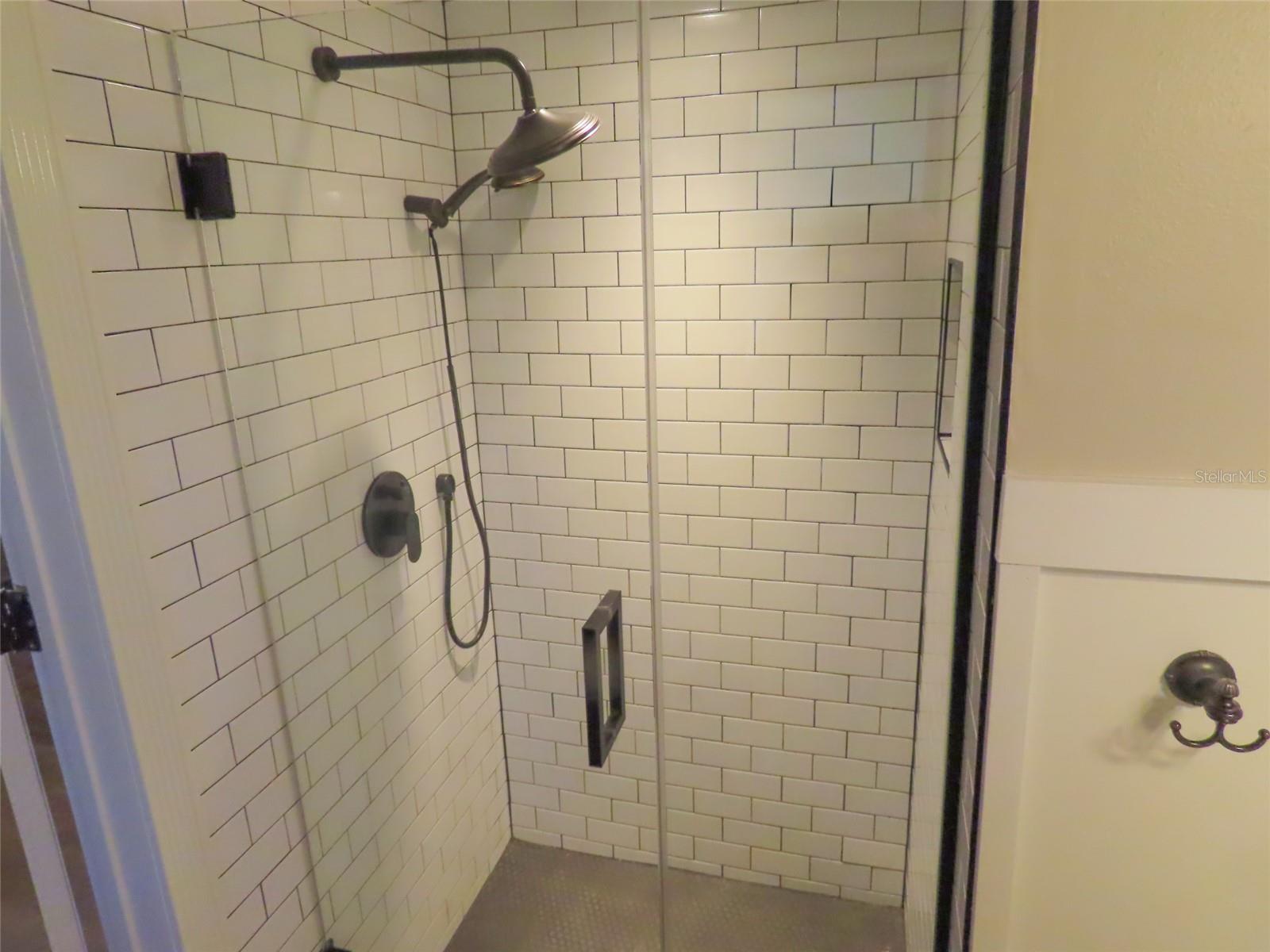 Image 22 of 34 For 1798 Faulds Road N