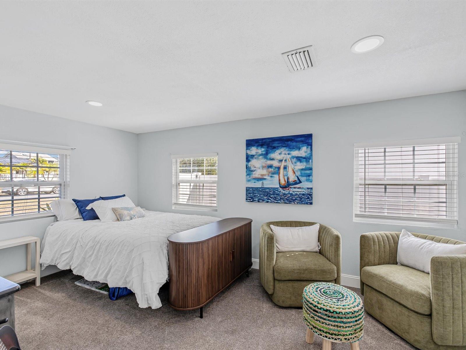 Image 18 of 28 For 5240 43rd Terrace N