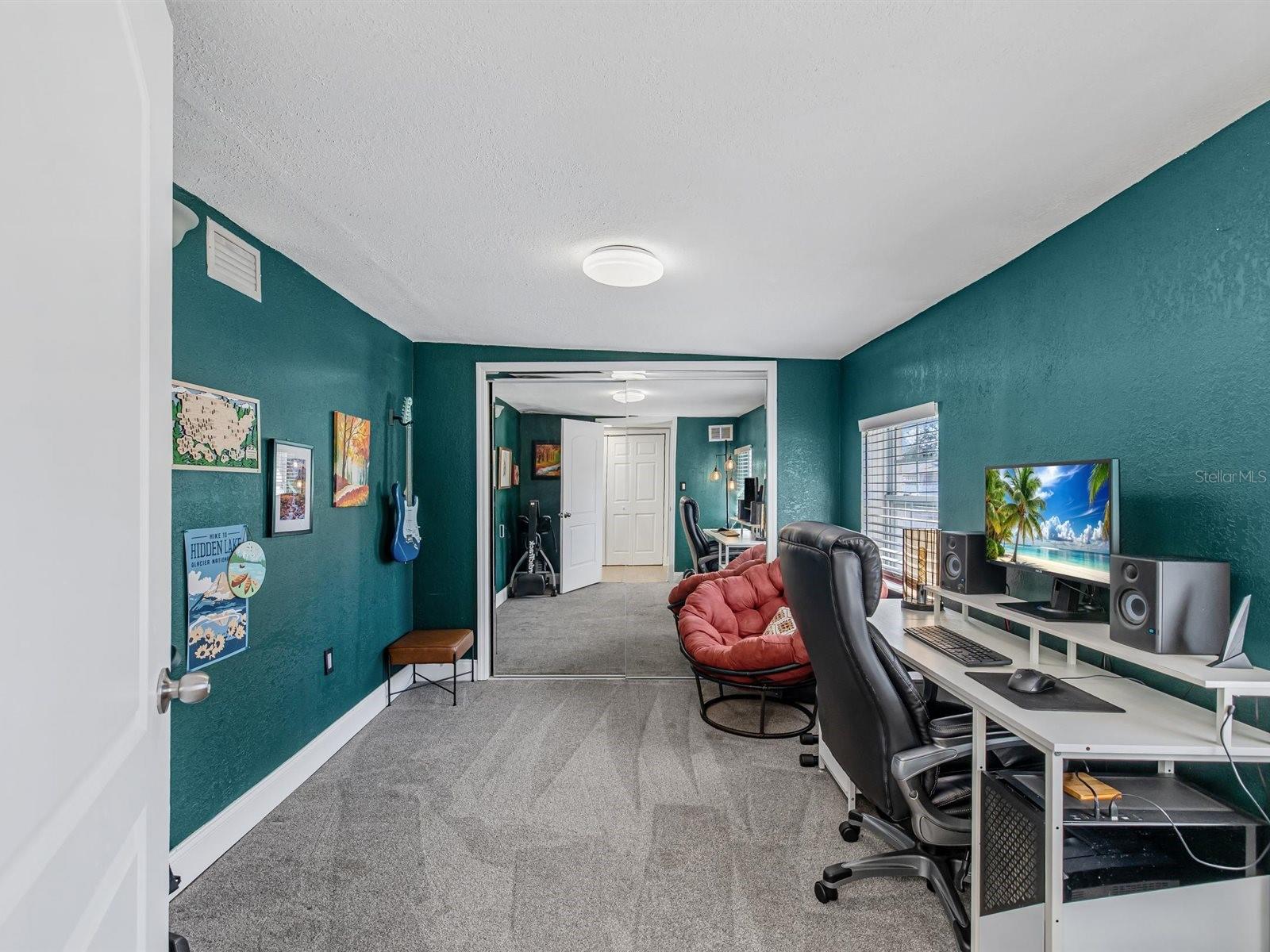 Image 20 of 28 For 5240 43rd Terrace N