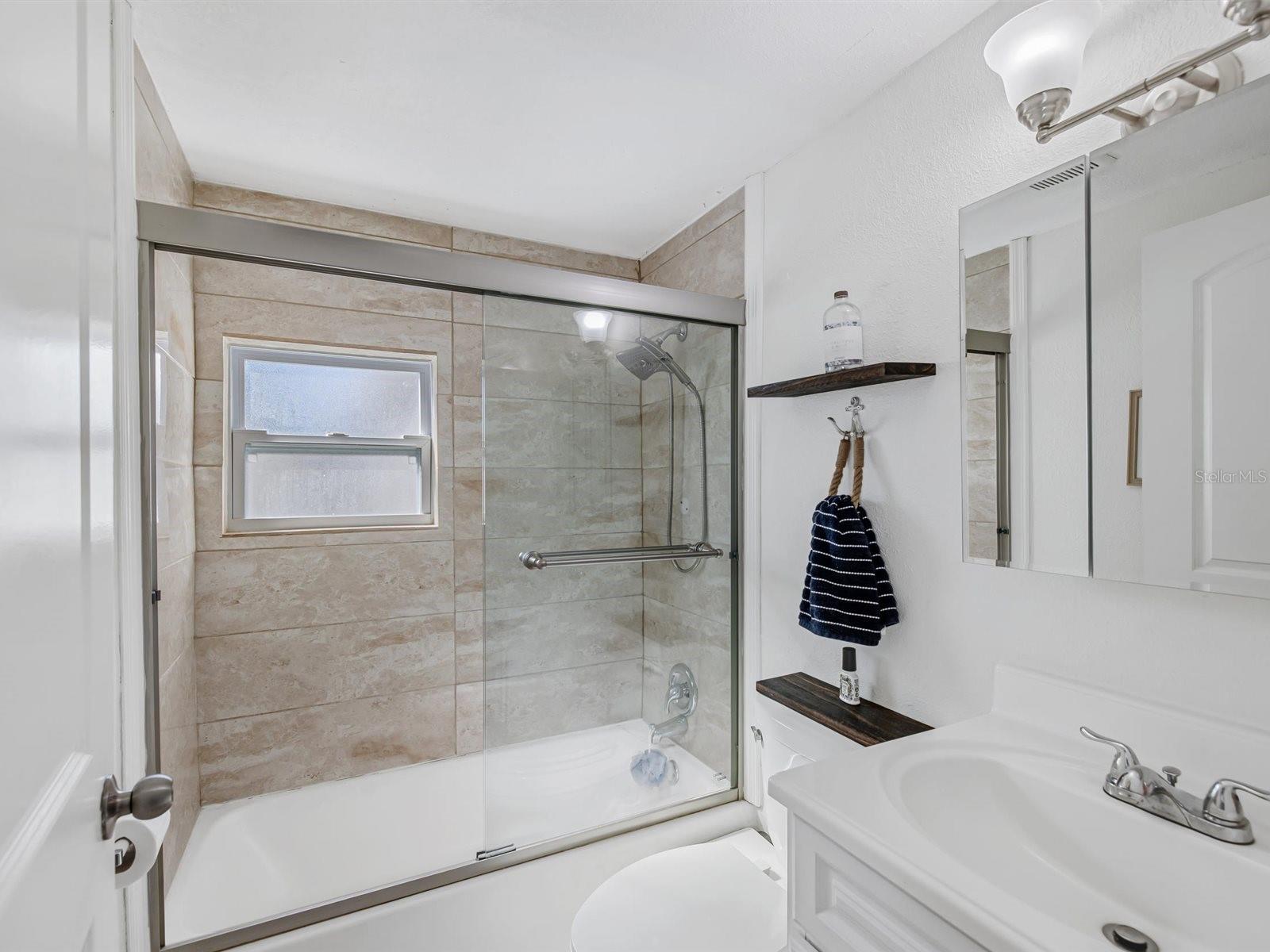 Image 21 of 28 For 5240 43rd Terrace N