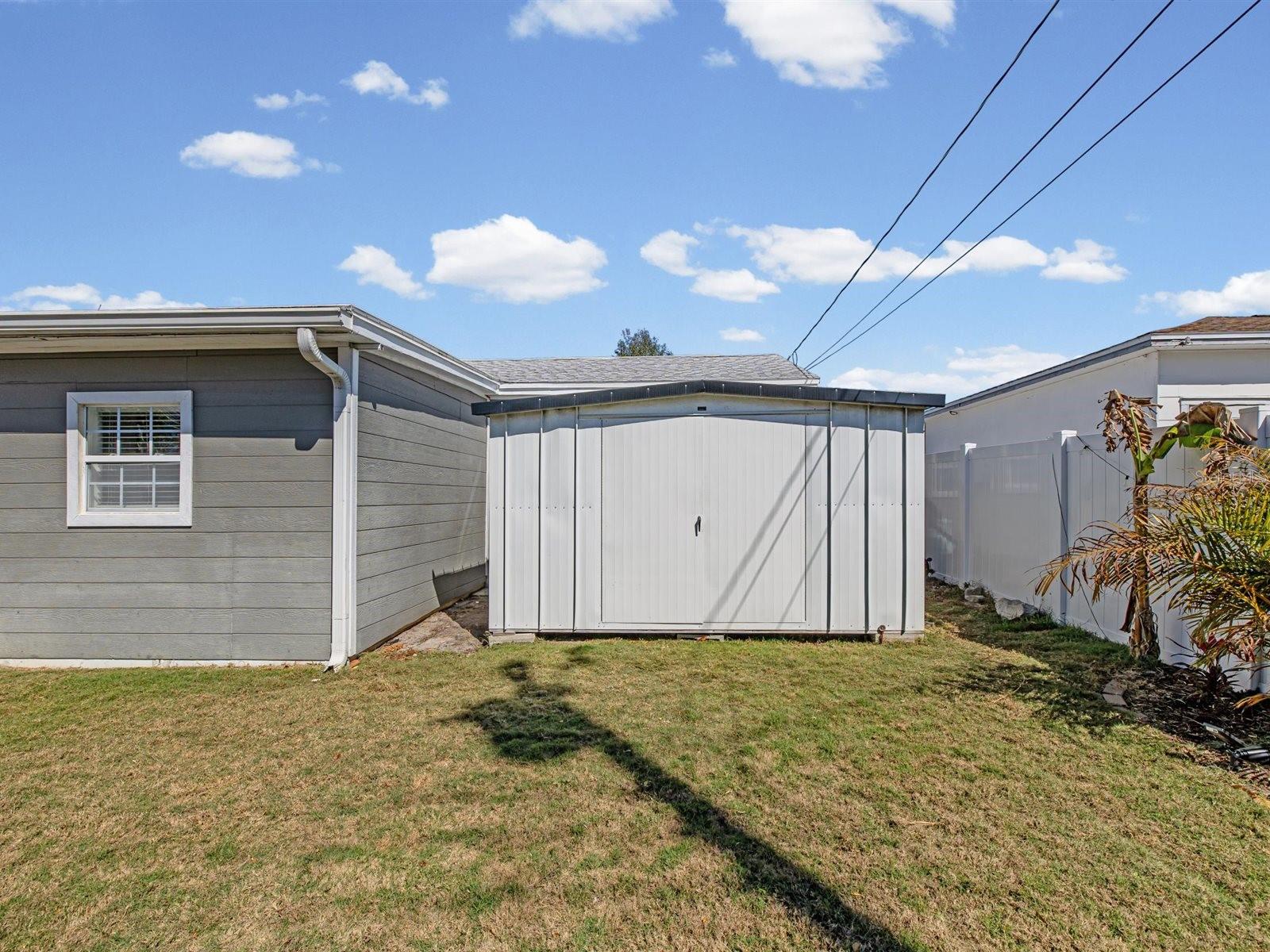 Image 27 of 28 For 5240 43rd Terrace N