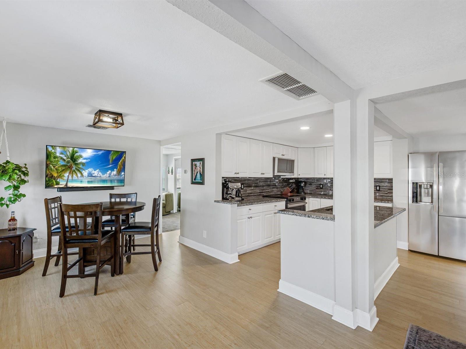 Image 7 of 28 For 5240 43rd Terrace N