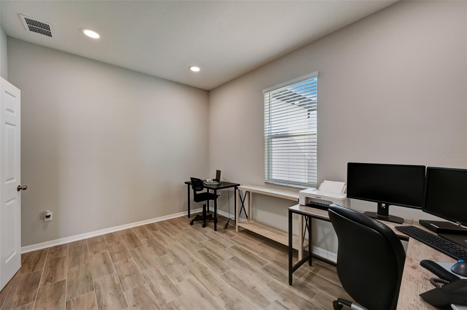 Image 6 of 35 For 3139 Marine Grass Drive