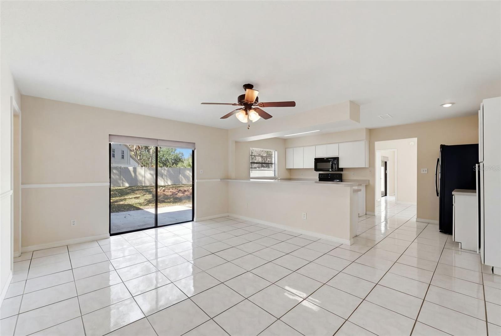 Image 7 of 17 For 612 Shady Nook Drive