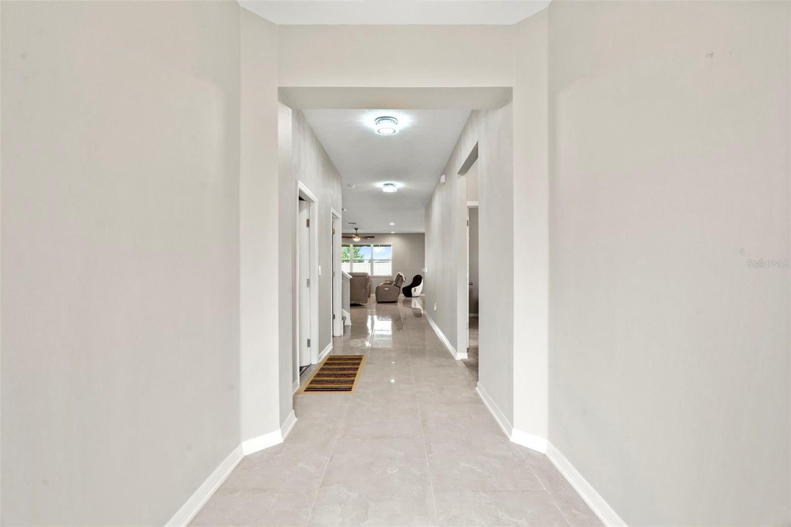 Listing photo id 8 for 18565 Obregan Drive