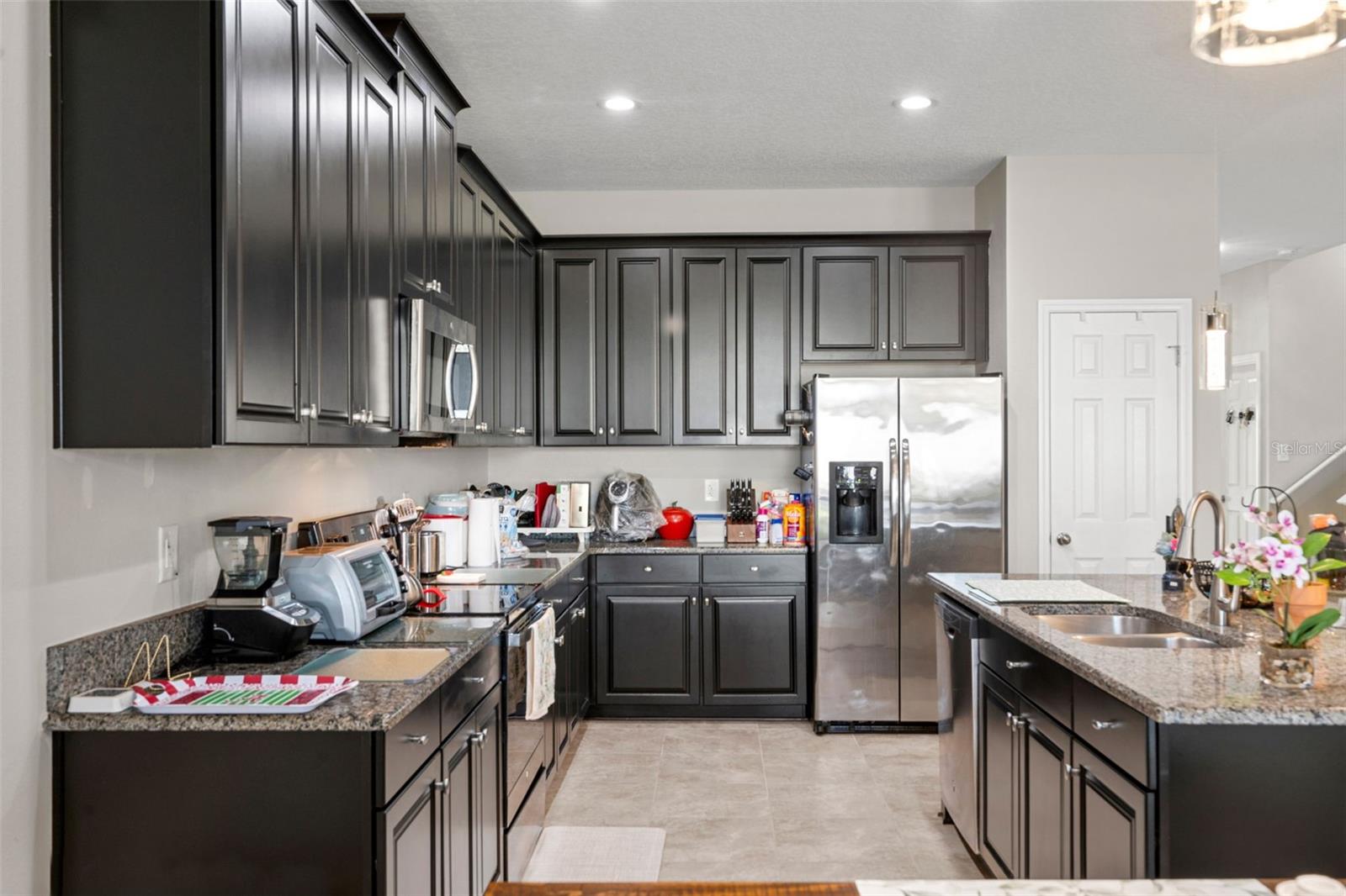 Listing photo id 17 for 18565 Obregan Drive