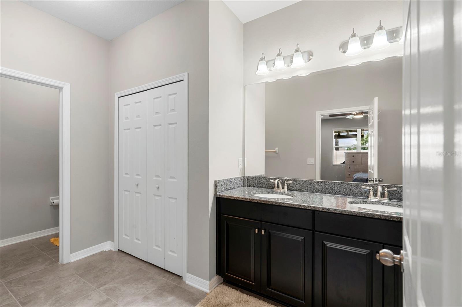 Listing photo id 26 for 18565 Obregan Drive