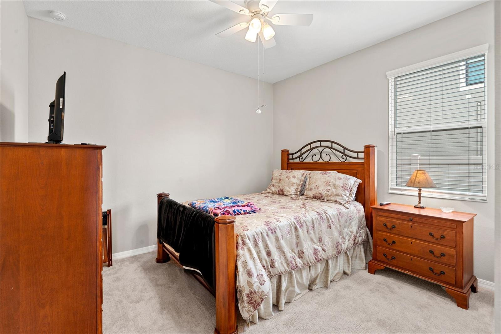 Listing photo id 30 for 18565 Obregan Drive