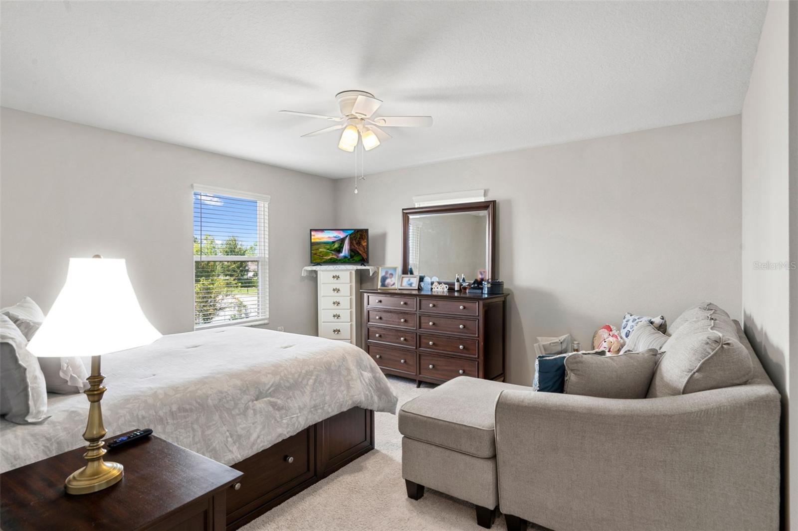 Listing photo id 41 for 18565 Obregan Drive