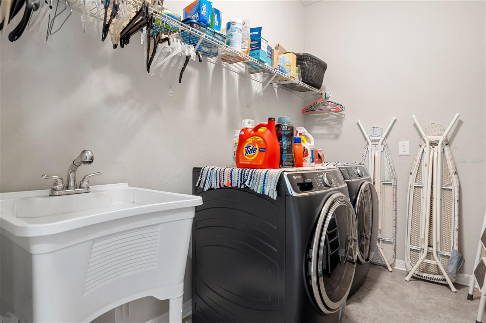 Listing photo id 46 for 18565 Obregan Drive