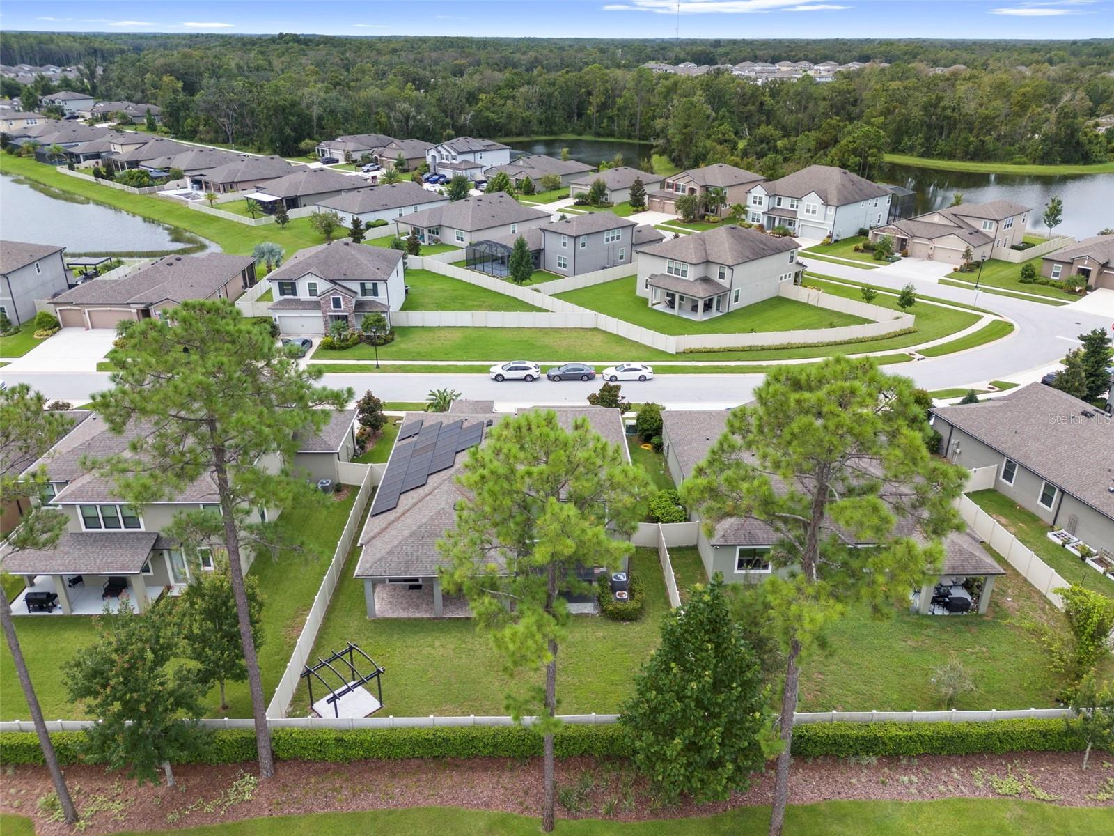 Listing photo id 60 for 18565 Obregan Drive