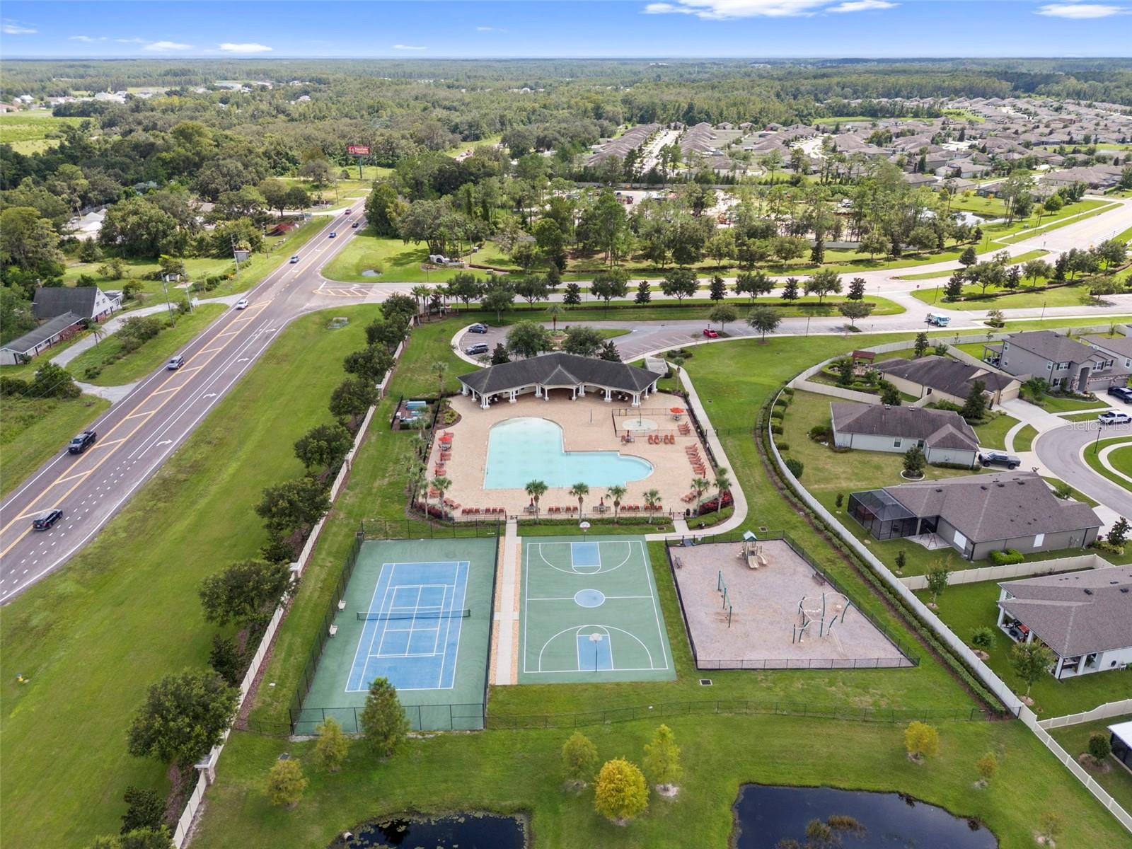 Listing photo id 66 for 18565 Obregan Drive