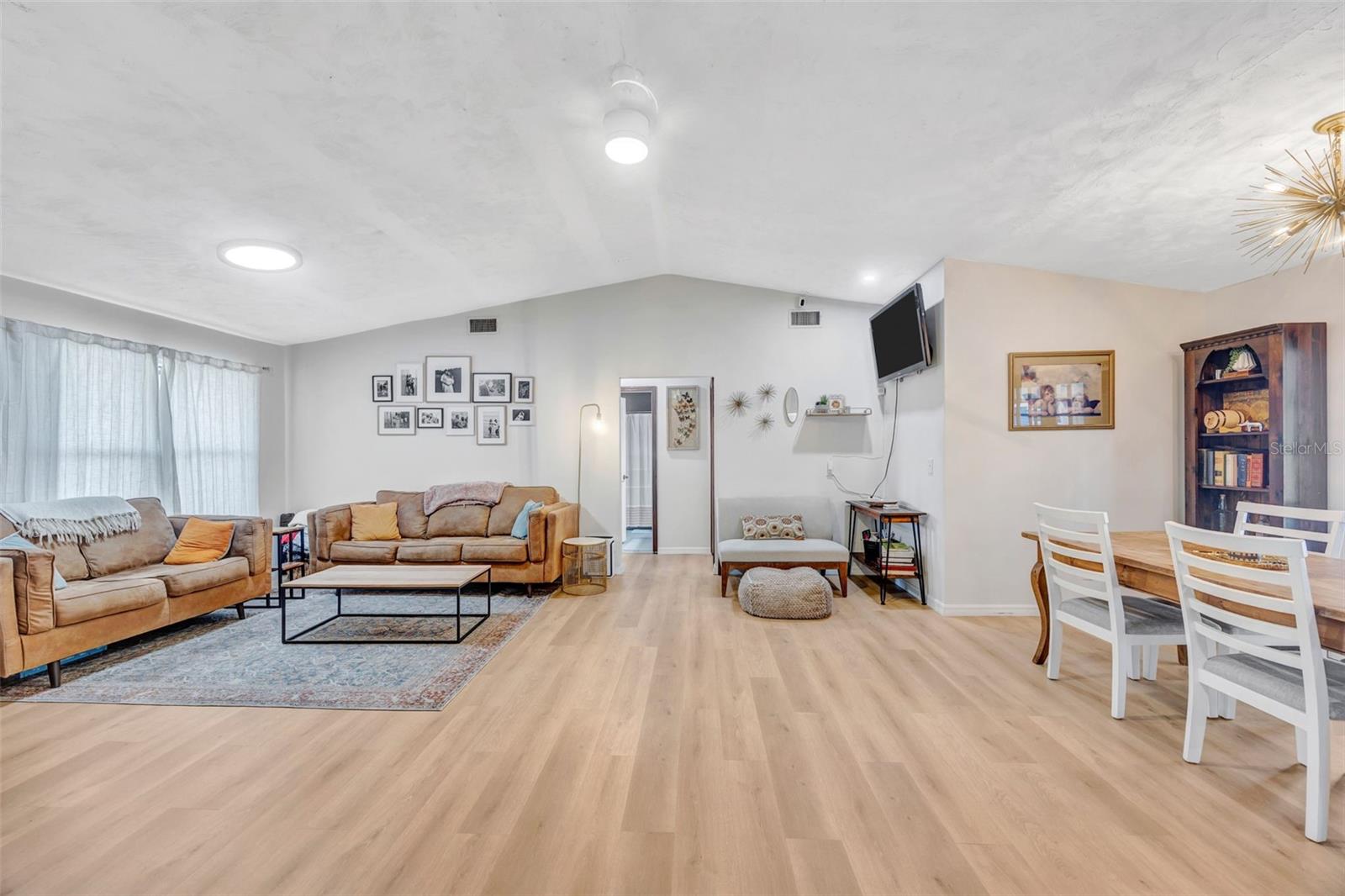 Image 12 of 62 For 9642 Sunnyslope Lane