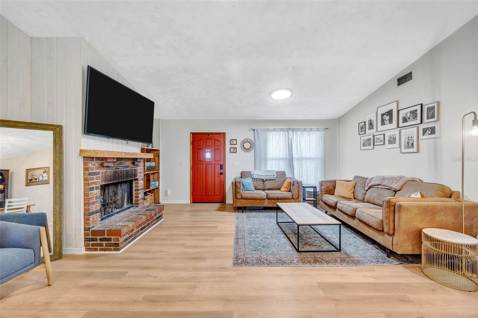 Image 7 of 62 For 9642 Sunnyslope Lane