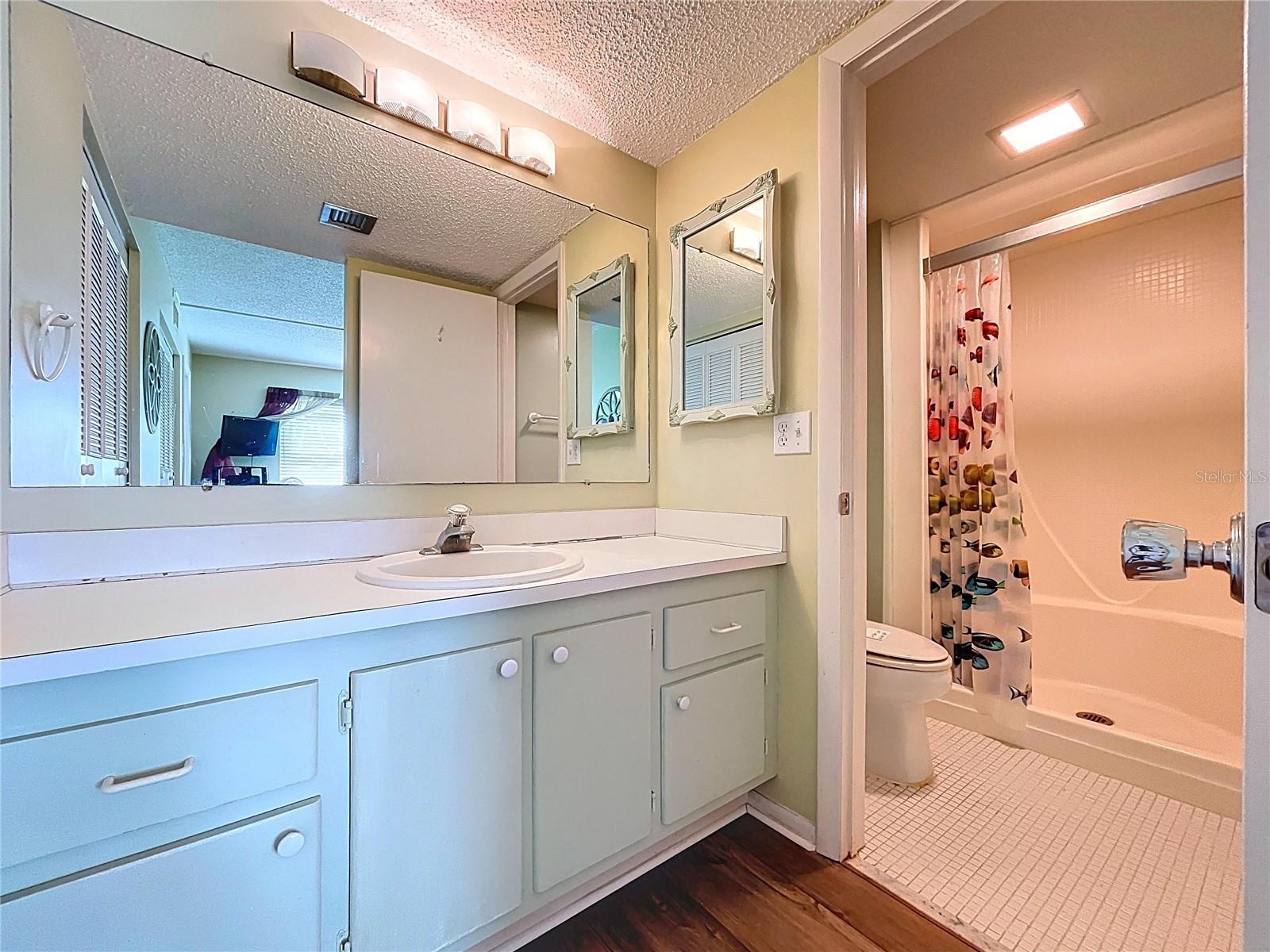 Image 12 of 17 For 9 Forbes Place  310